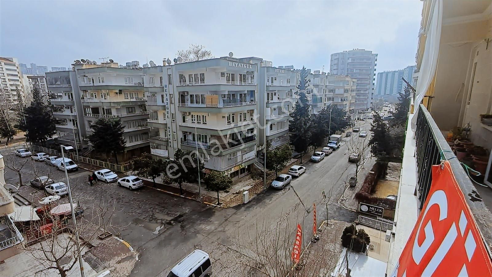 Şen Evlerde 4 Odalı Daire - Görsel 22