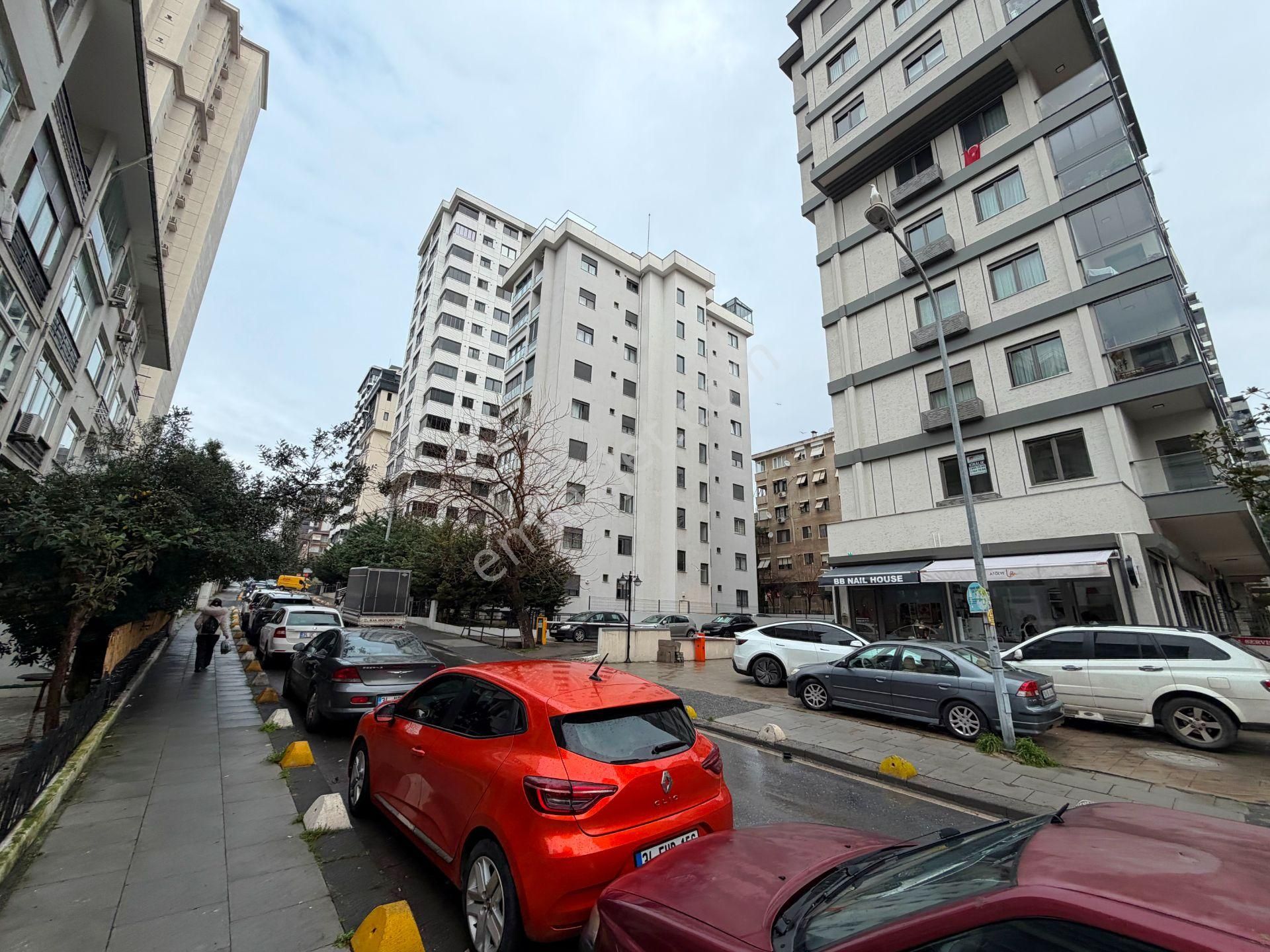 Şenesenevler'de 1 Yıllık İskanlı 1.kat Balkonlu Boş Satılık 2+1 - Görsel 31
