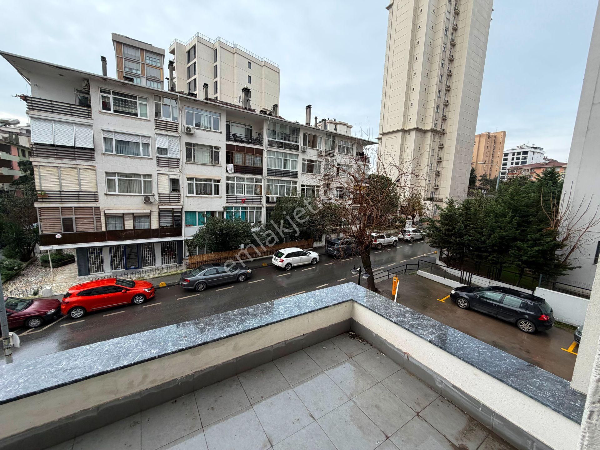 Şenesenevler'de 1 Yıllık İskanlı 1.kat Balkonlu Boş Satılık 2+1 - Görsel 24