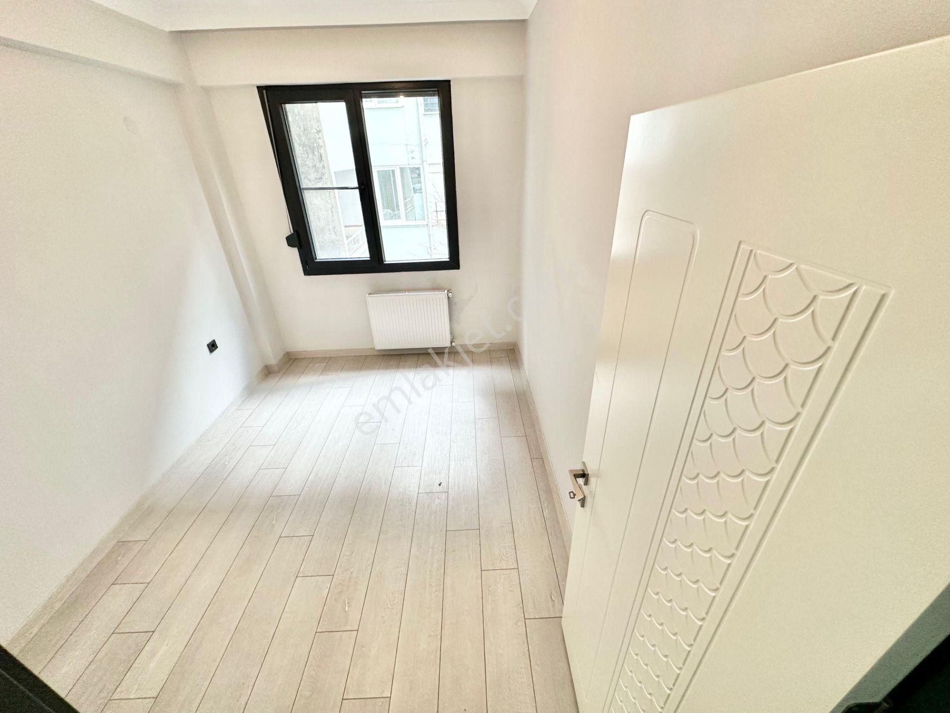 ꧁ay Emlaktan꧂akçay Merkezde Kombili Ön Cephe Ayrı Mutfaklı Satılık 2+1 Lüks Daire - Görsel 33
