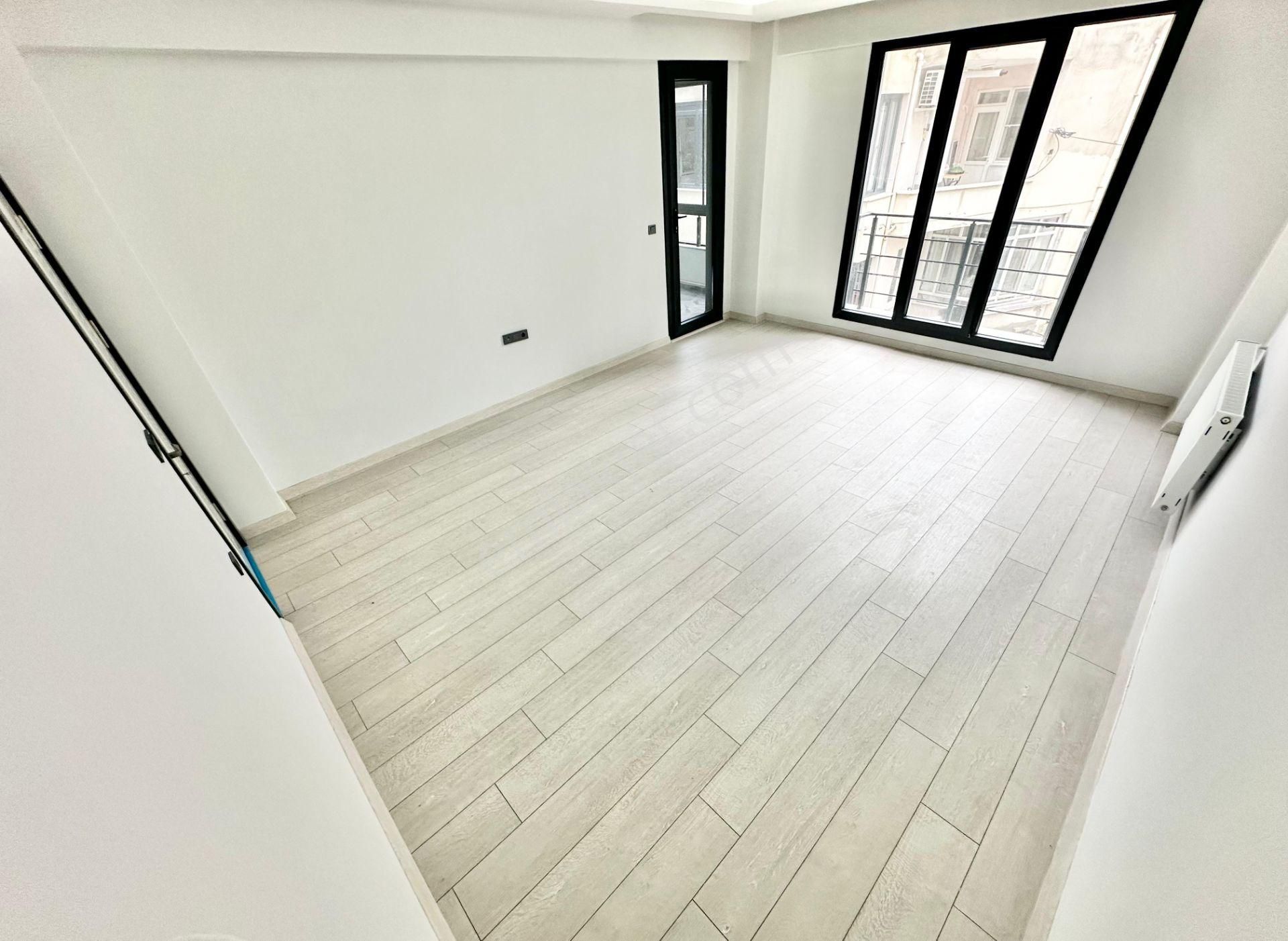 ꧁ay Emlaktan꧂akçay Merkezde Kombili Ön Cephe Ayrı Mutfaklı Satılık 2+1 Lüks Daire - Görsel 16
