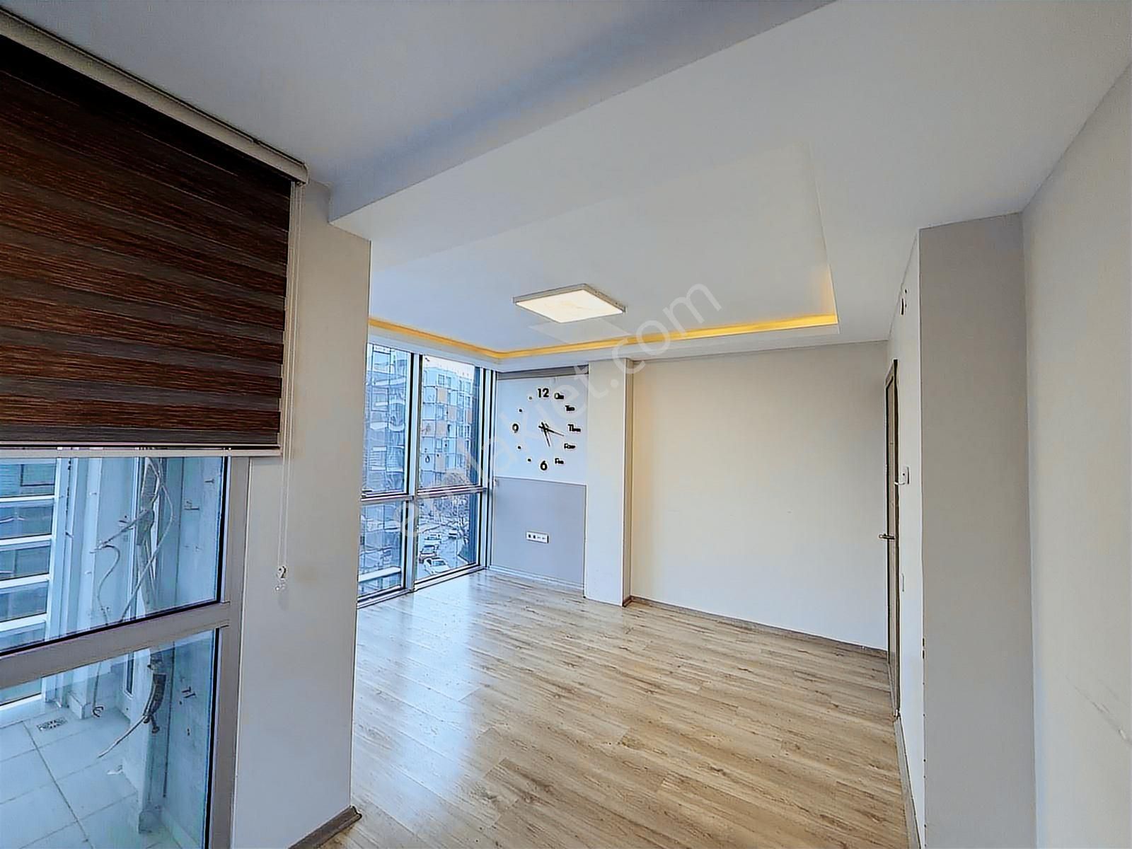 Bayralı Mansuroğlu Ata Plaza 2+1 Kiralık Ofis - Görsel 18
