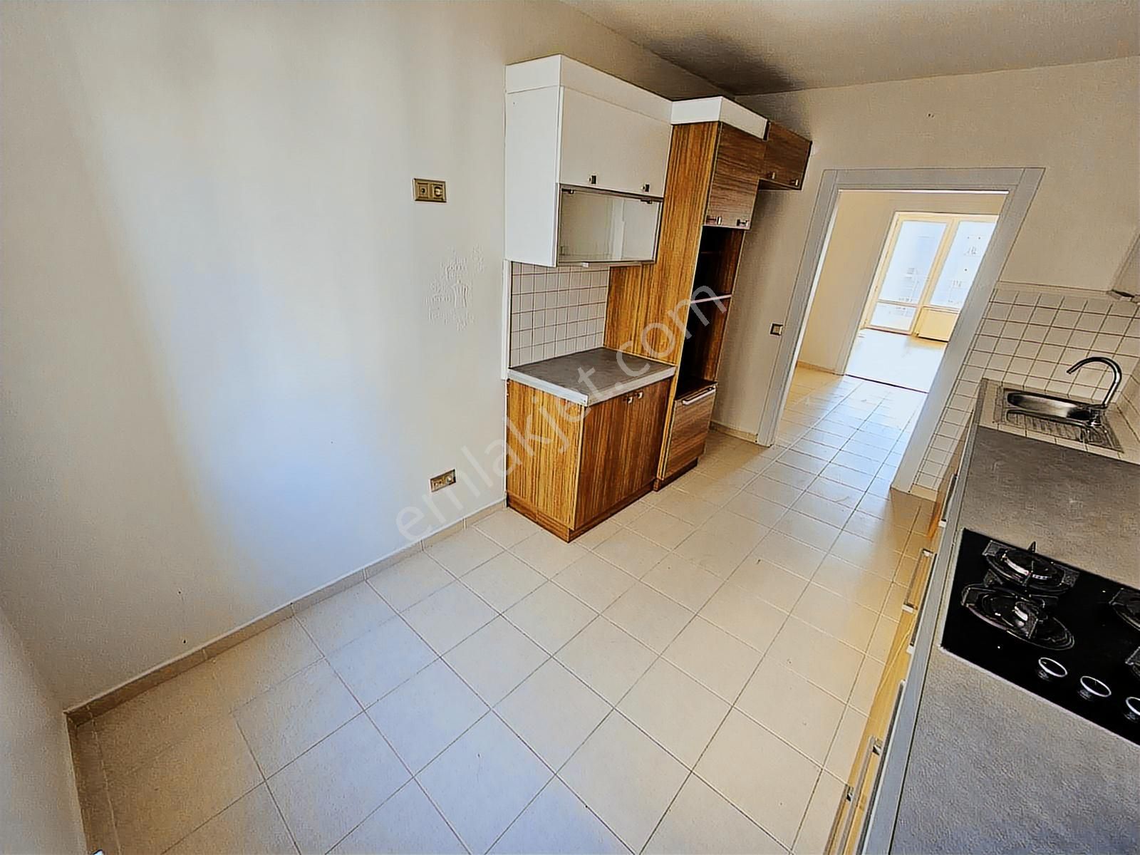 Alper Alkan'dan Şerifali'de Harika Konumda 145m2 3+1 Ofis Katı - Görsel 3