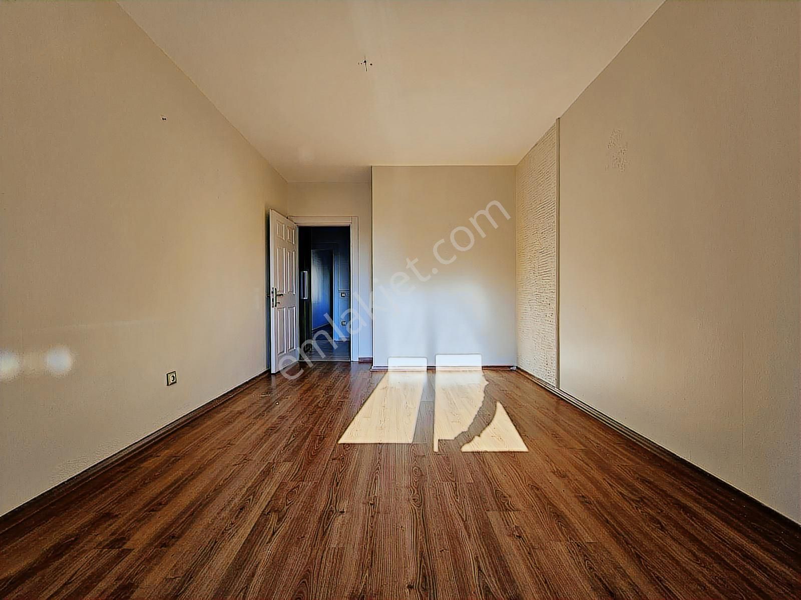 Alper Alkan'dan Şerifali'de Harika Konumda 145m2 3+1 Ofis Katı - Görsel 15