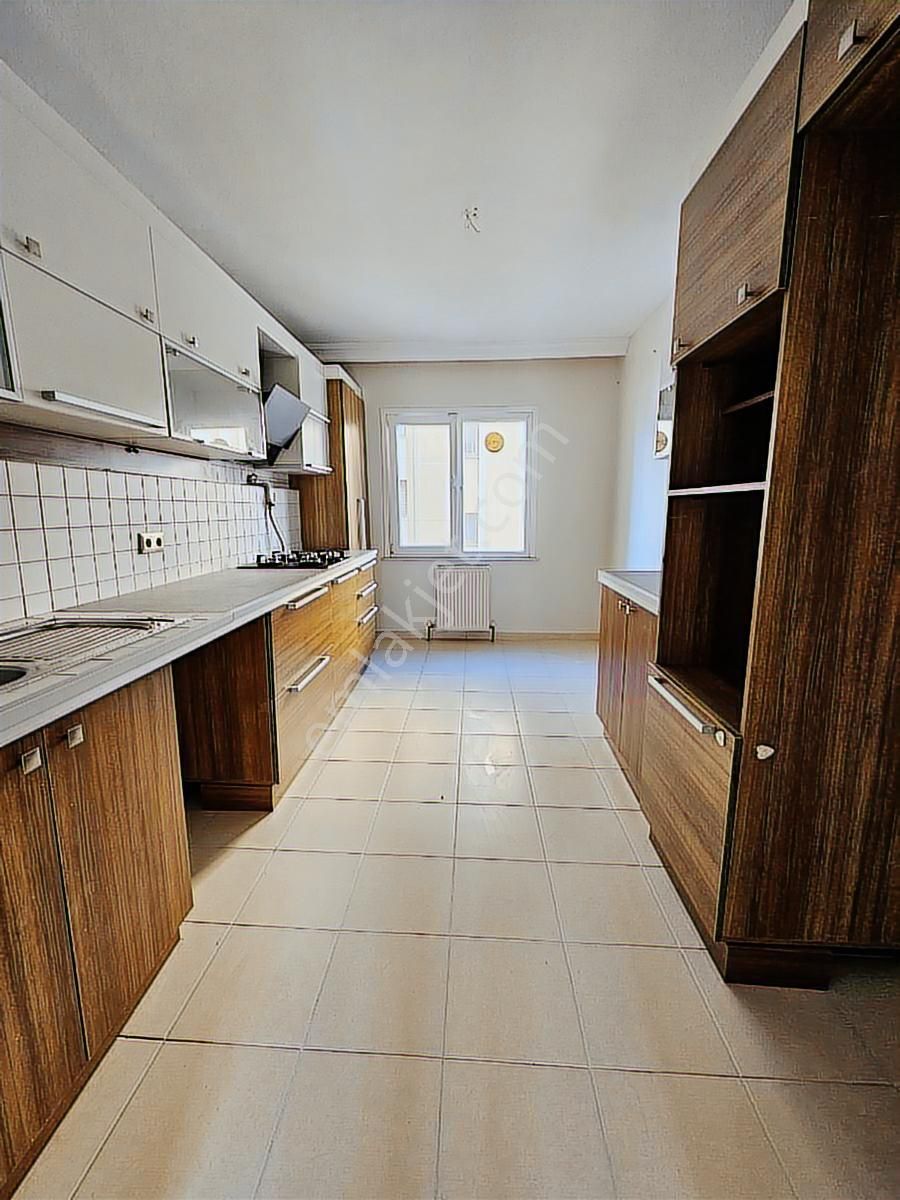 Alper Alkan'dan Şerifali'de Harika Konumda 145m2 3+1 Ofis Katı - Görsel 6