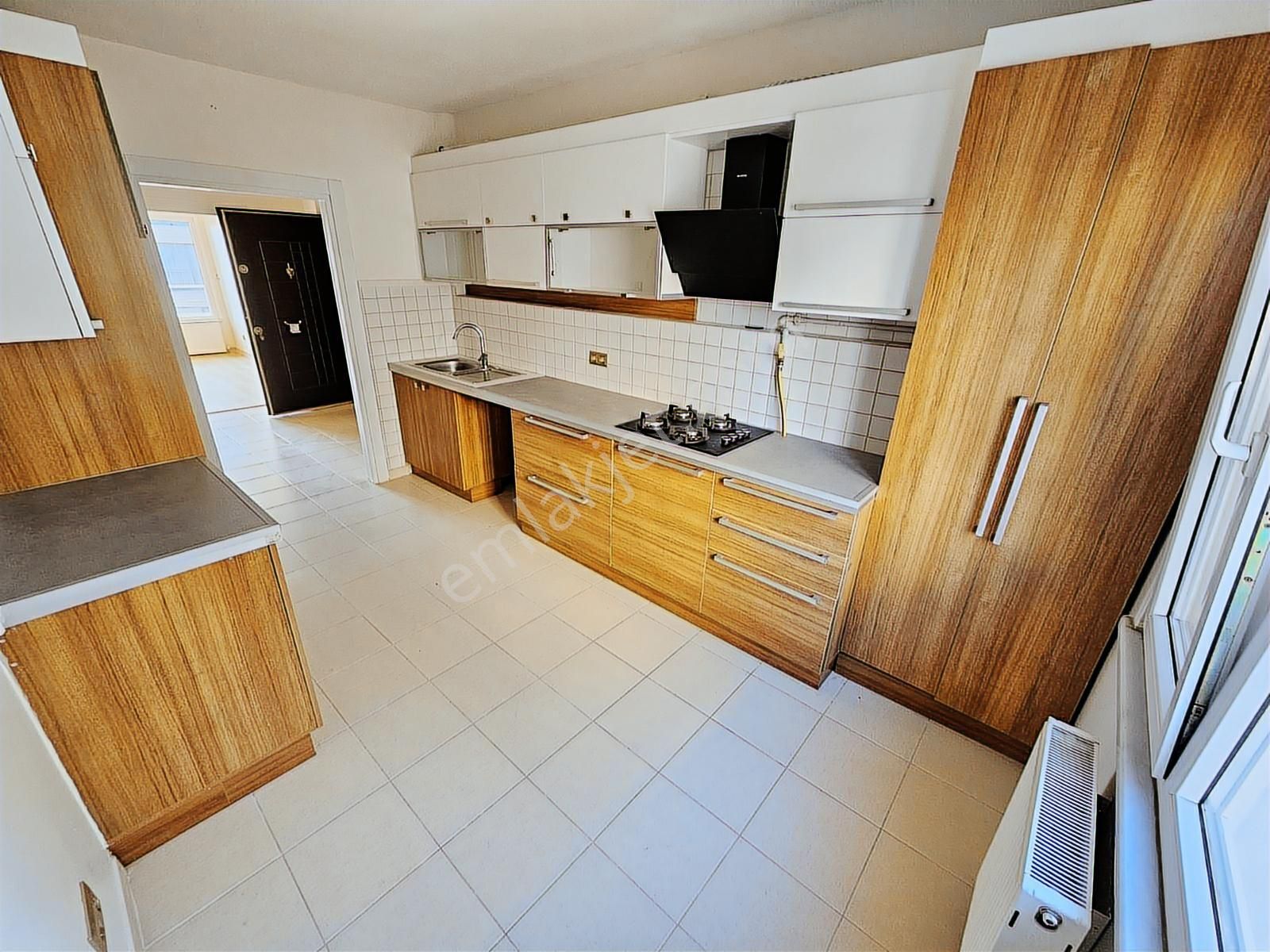 Alper Alkan'dan Şerifali'de Harika Konumda 145m2 3+1 Ofis Katı - Görsel 20