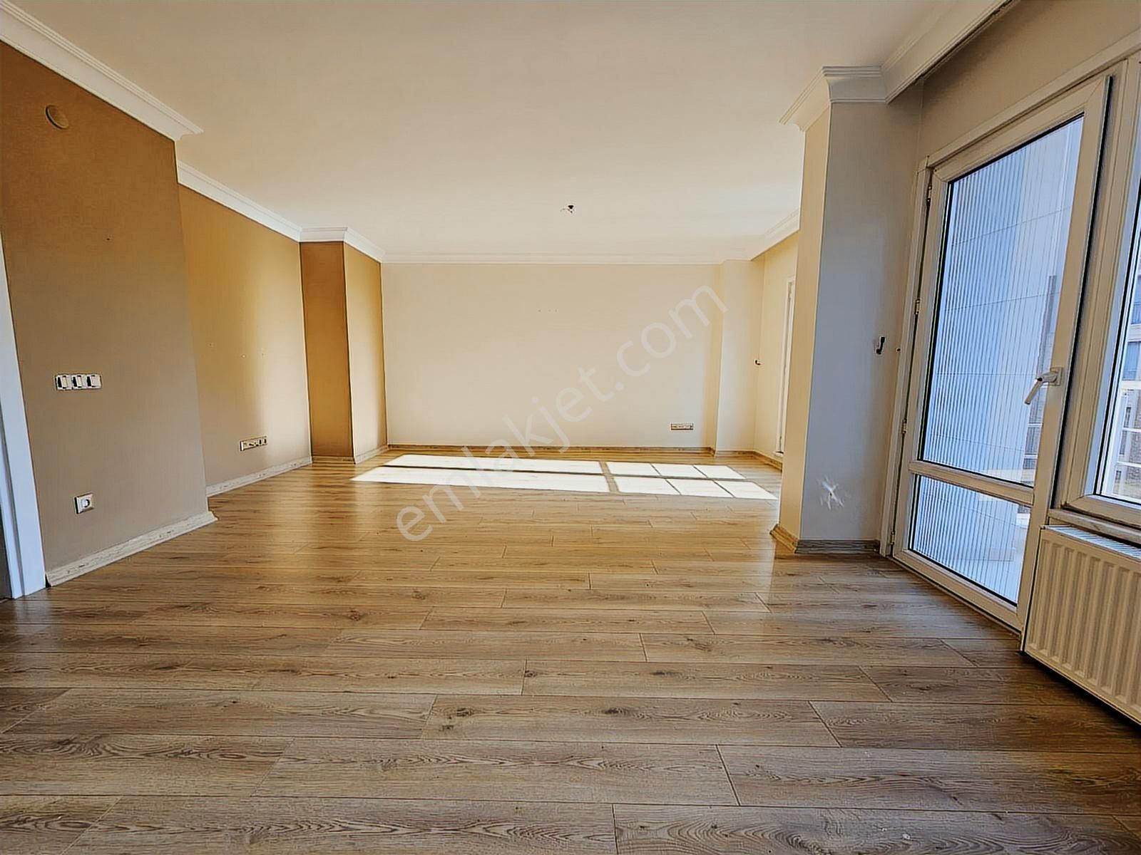 Alper Alkan'dan Şerifali'de Harika Konumda 145m2 3+1 Ofis Katı - Görsel 11