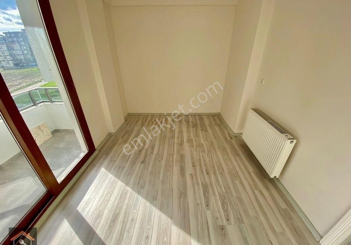 Günay Emlak'tan Torbalı Site İçerisinde Doğalgazlı 3+1 150 M2 Kiralık Köşe Daire - Görsel 31