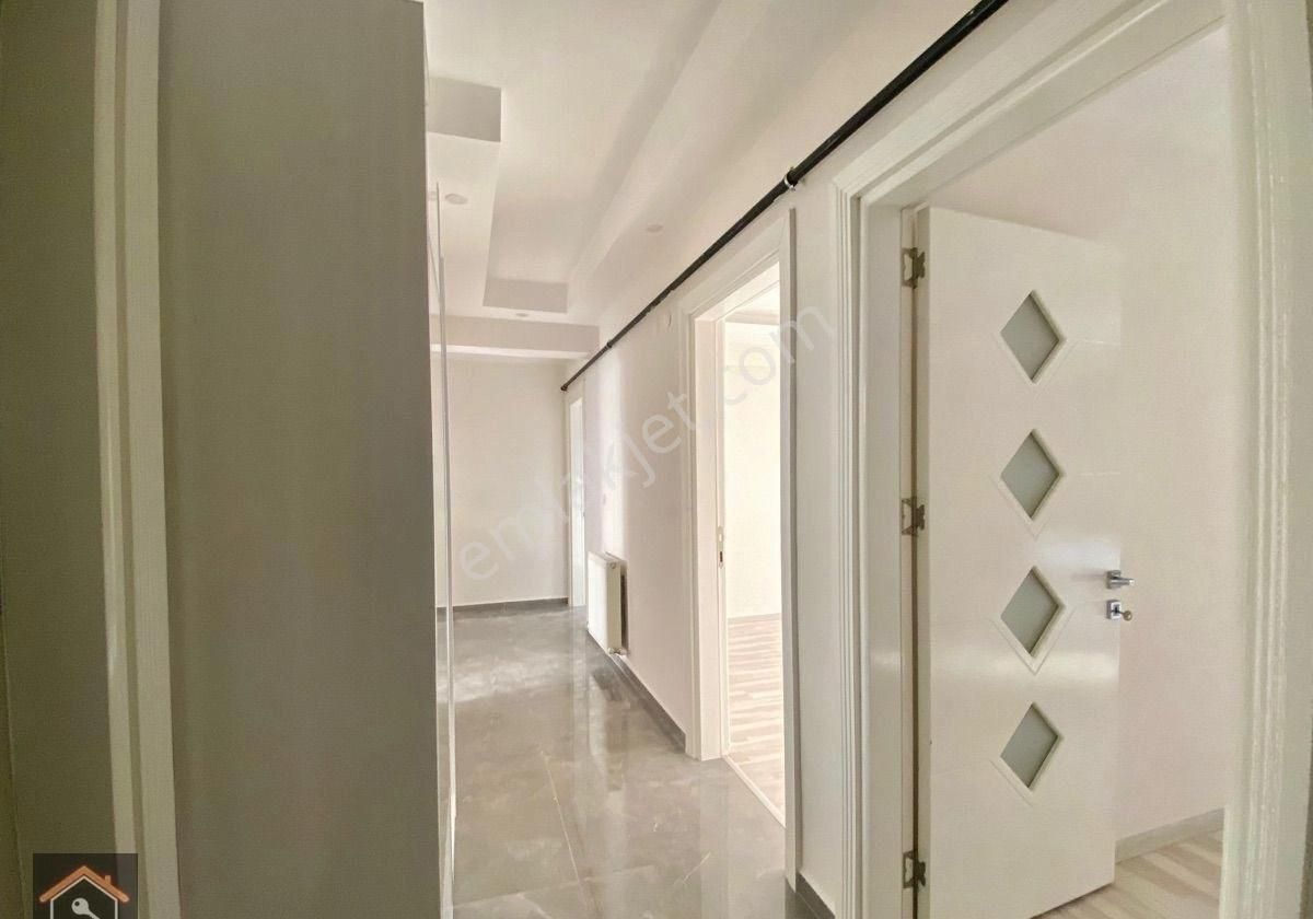 Günay Emlak'tan Torbalıda Site İçerisinde 3+1 135 M2 Doğalgazlı Kiralık Daire - Görsel 2