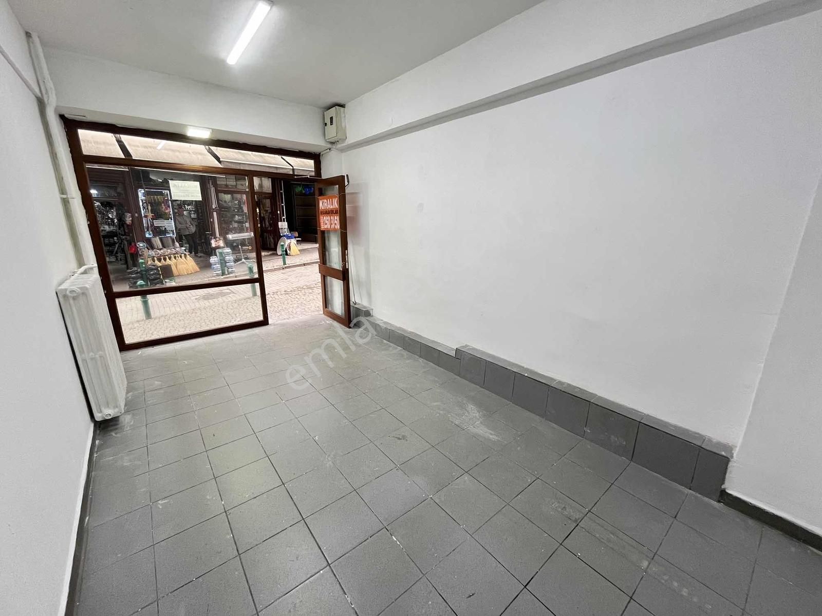 Tahtakale'de Ticari Sinerjinin Merkezinde Kiralık Depolu Dükkan - Görsel 14