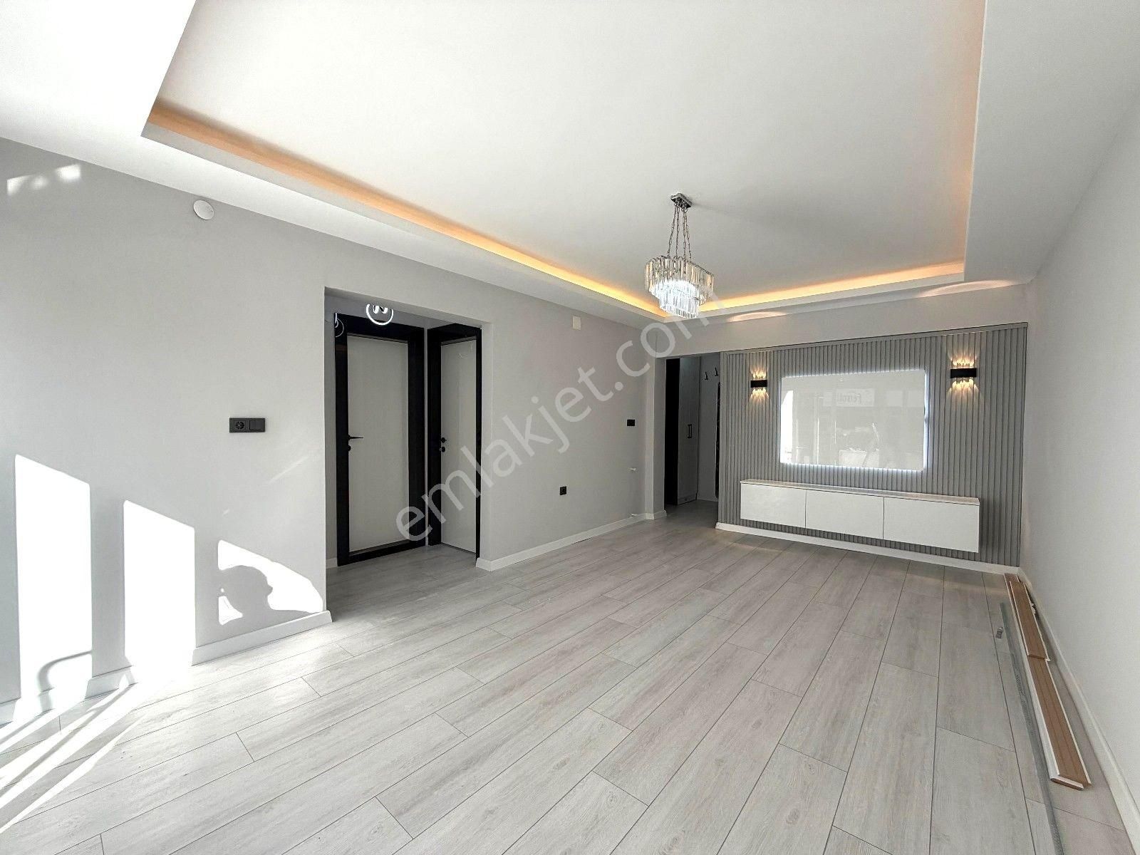 𝄞melodi'den Akçay Merkez'de Denize 100mt Özel Bahçe Kullanımlı Ön Cephe Ayrı Mutfaklı 2+1 Daire - Görsel 3