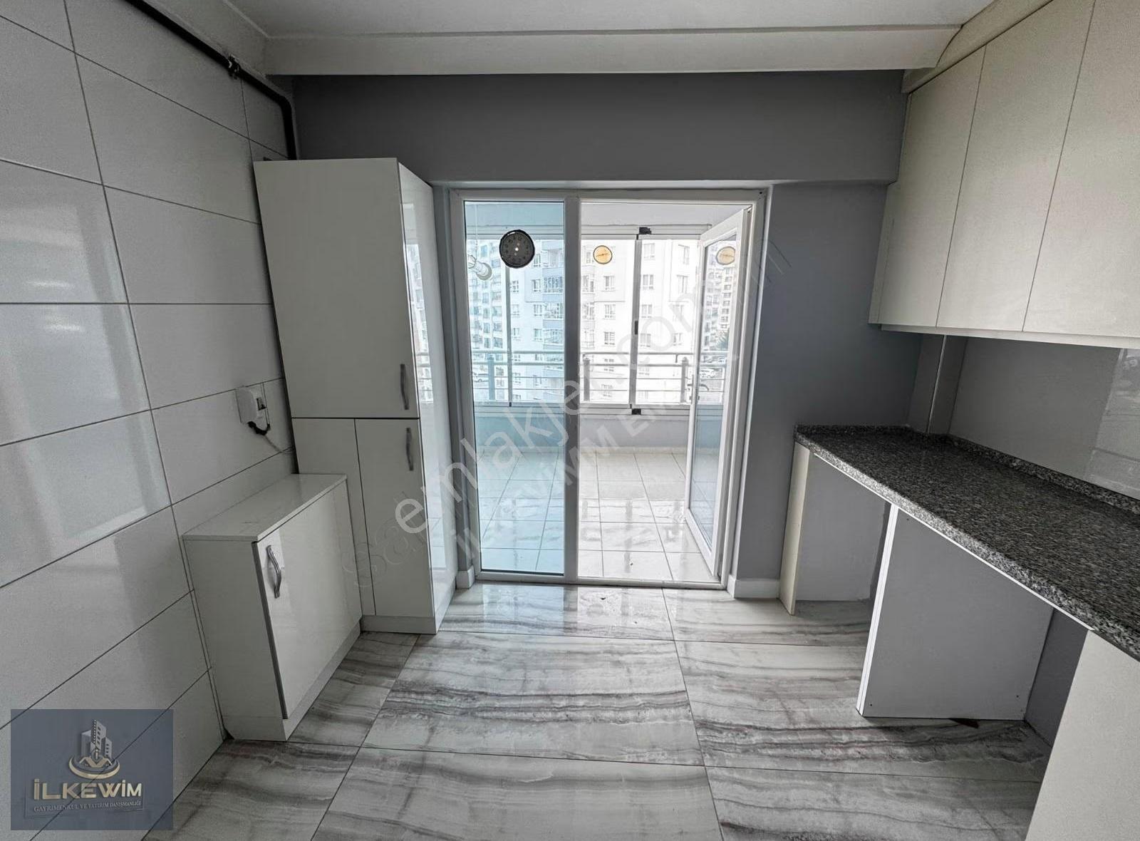 !!ege Mahallesinde Cadde Yakını Ön Cephe Fırsat 3+1 Daire!! - Görsel 5