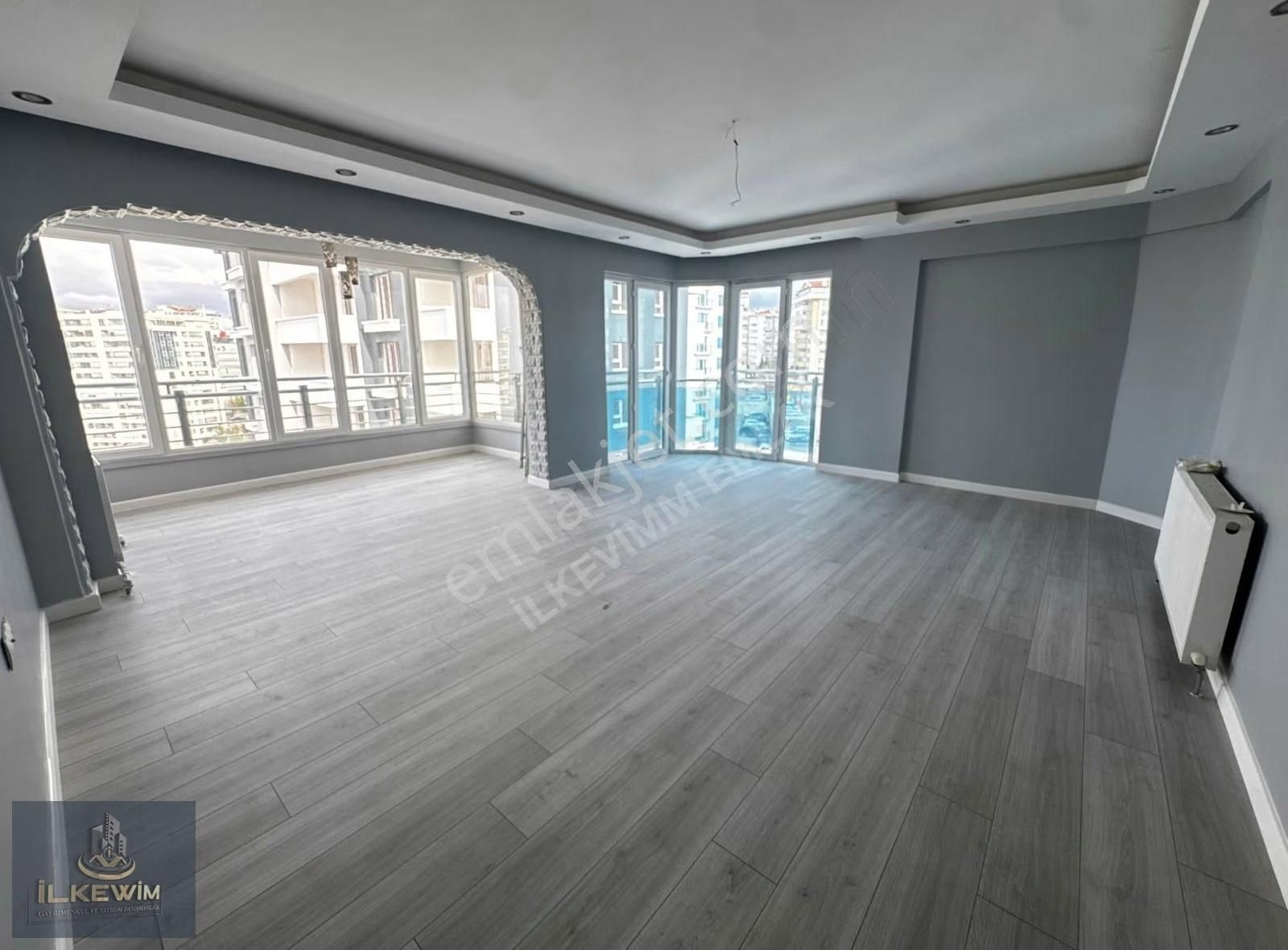 !!ege Mahallesinde Cadde Yakını Ön Cephe Fırsat 3+1 Daire!! - Görsel 3