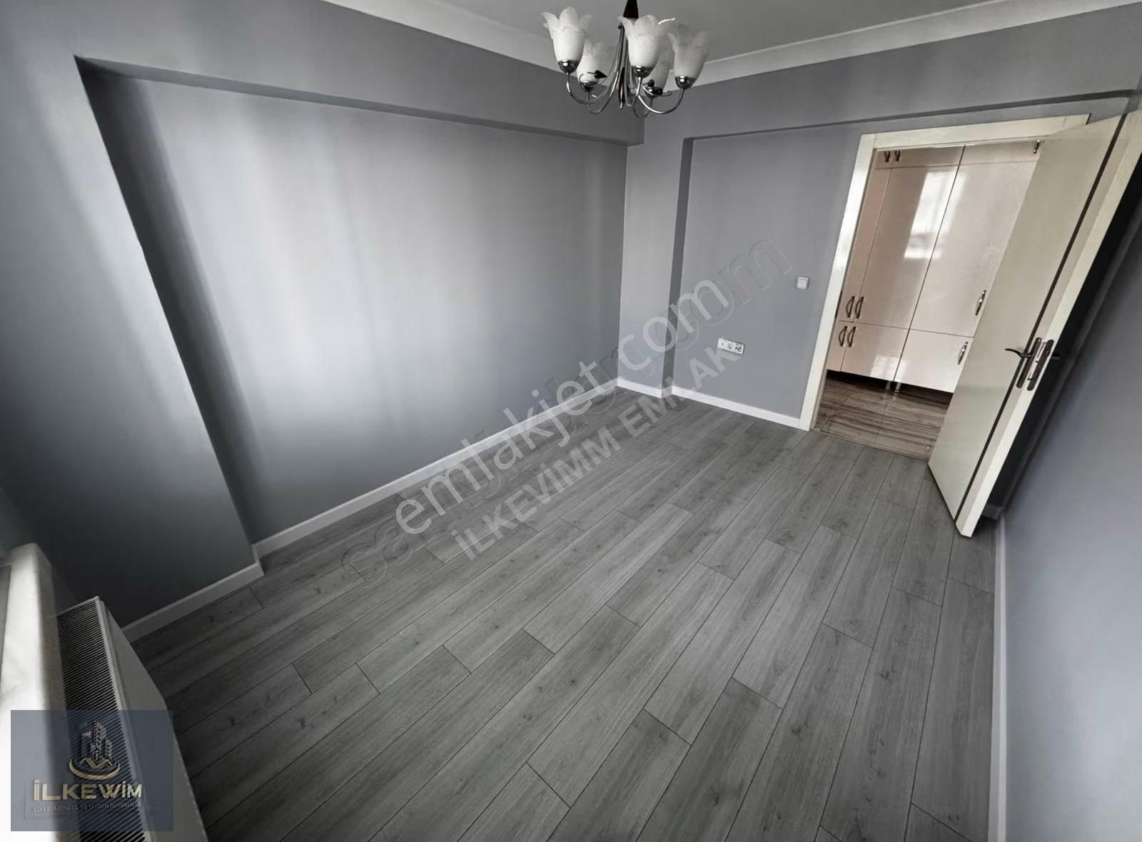 !!ege Mahallesinde Cadde Yakını Ön Cephe Fırsat 3+1 Daire!! - Görsel 20