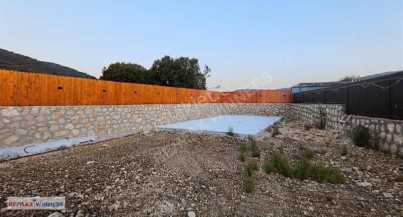 Satılık 1+1 Balayı Villası Ve 1262 M2 Arsası (müstakıl) - Görsel 4