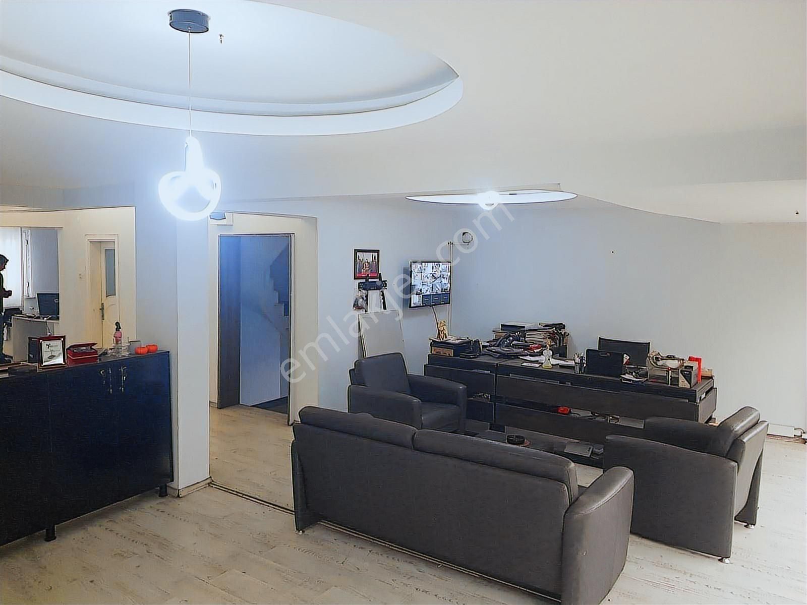 Küçük Balıklıda Kiralık 3,5 Katlı Kiralık Bina - Görsel 12