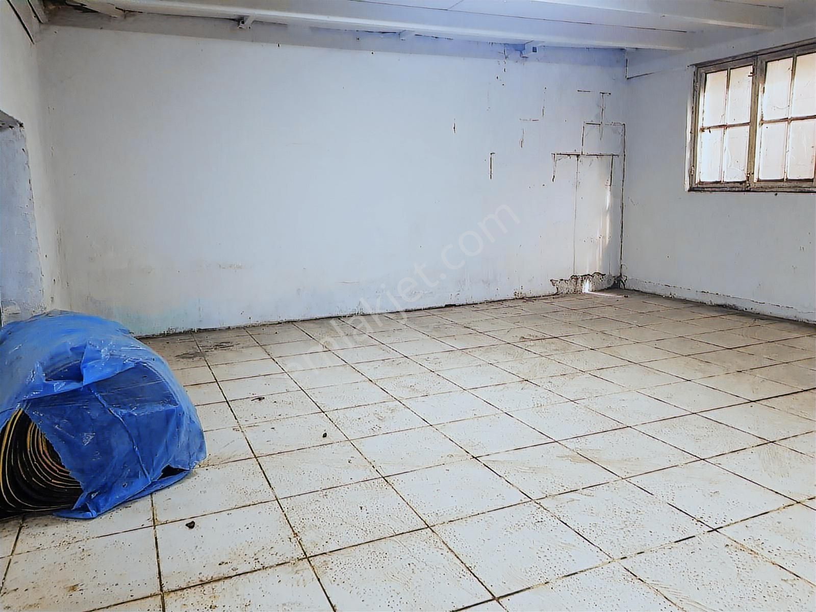 Küçük Balıklıda Kiralık 3,5 Katlı Kiralık Bina - Görsel 3