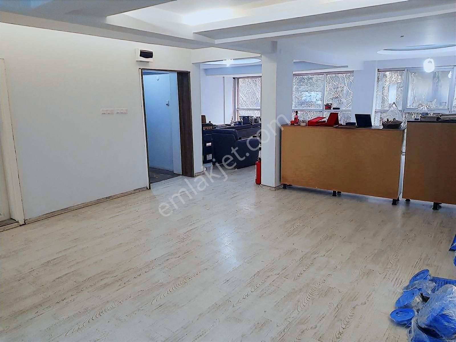 Küçük Balıklıda Kiralık 3,5 Katlı Kiralık Bina - Görsel 18