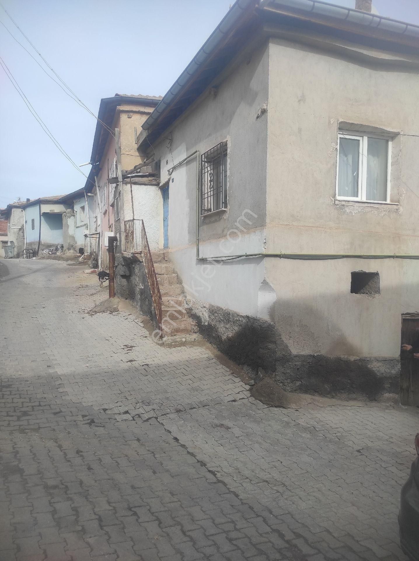 Kaçmaz Emlaktan Yeşilhisarda Satılık Müstakil Ev Doğalgazli