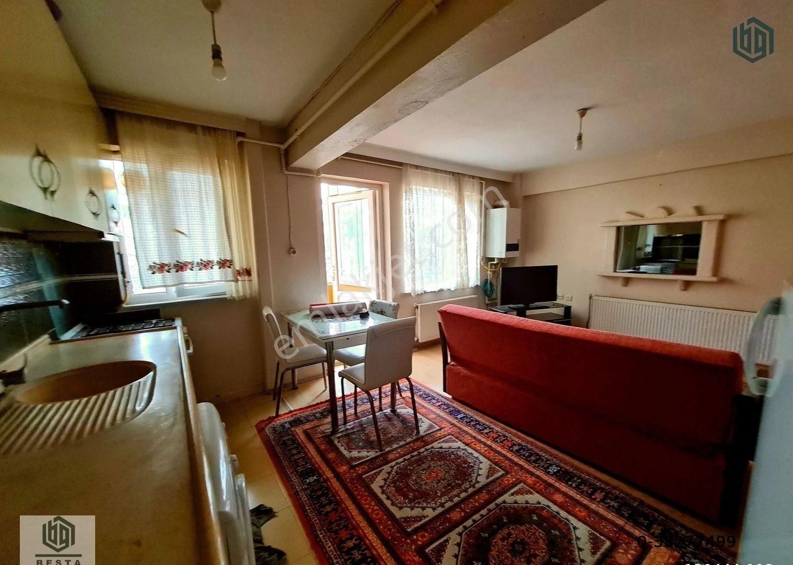 Kepez'de Denize Ve Merkeze Yürüme Mesafesinde 2+1 Satılık Daire