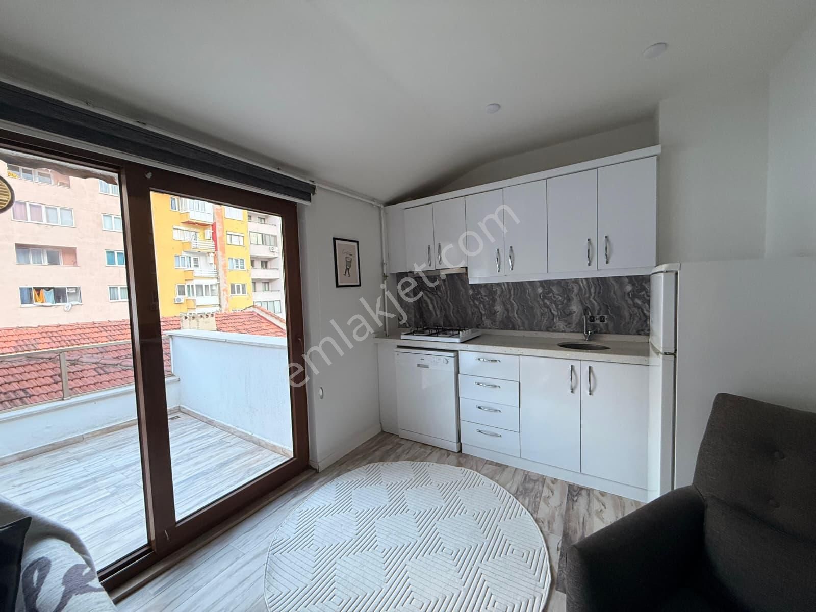 Teraslı Lüx Full Eşyalı Yatırımlık 1+1 Satılık Apart - Görsel 17