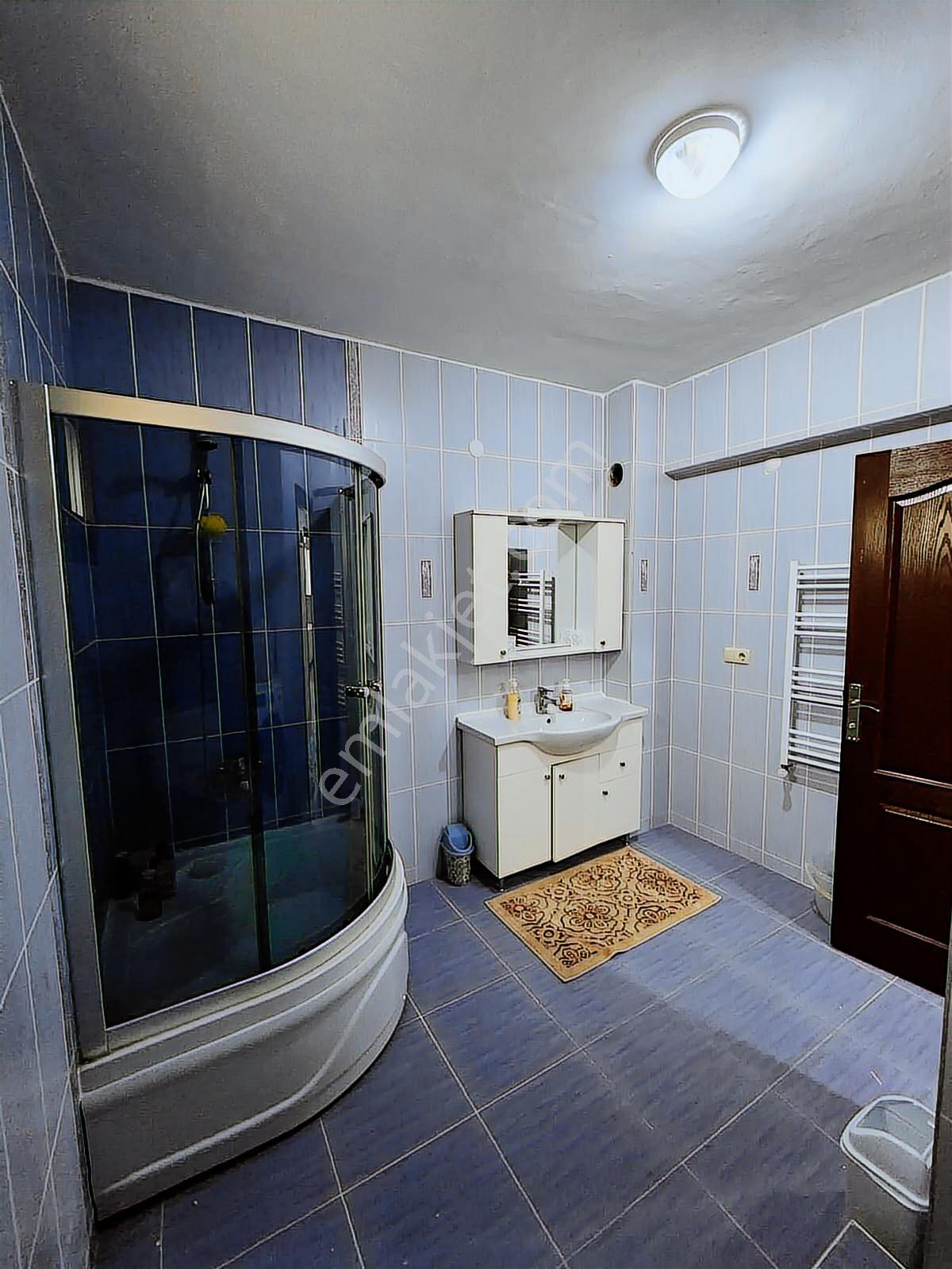 Fırsat Güvenlikli Sitede Trıpleks Luks Eşyalı Satılık Villa 5+1 - Görsel 12