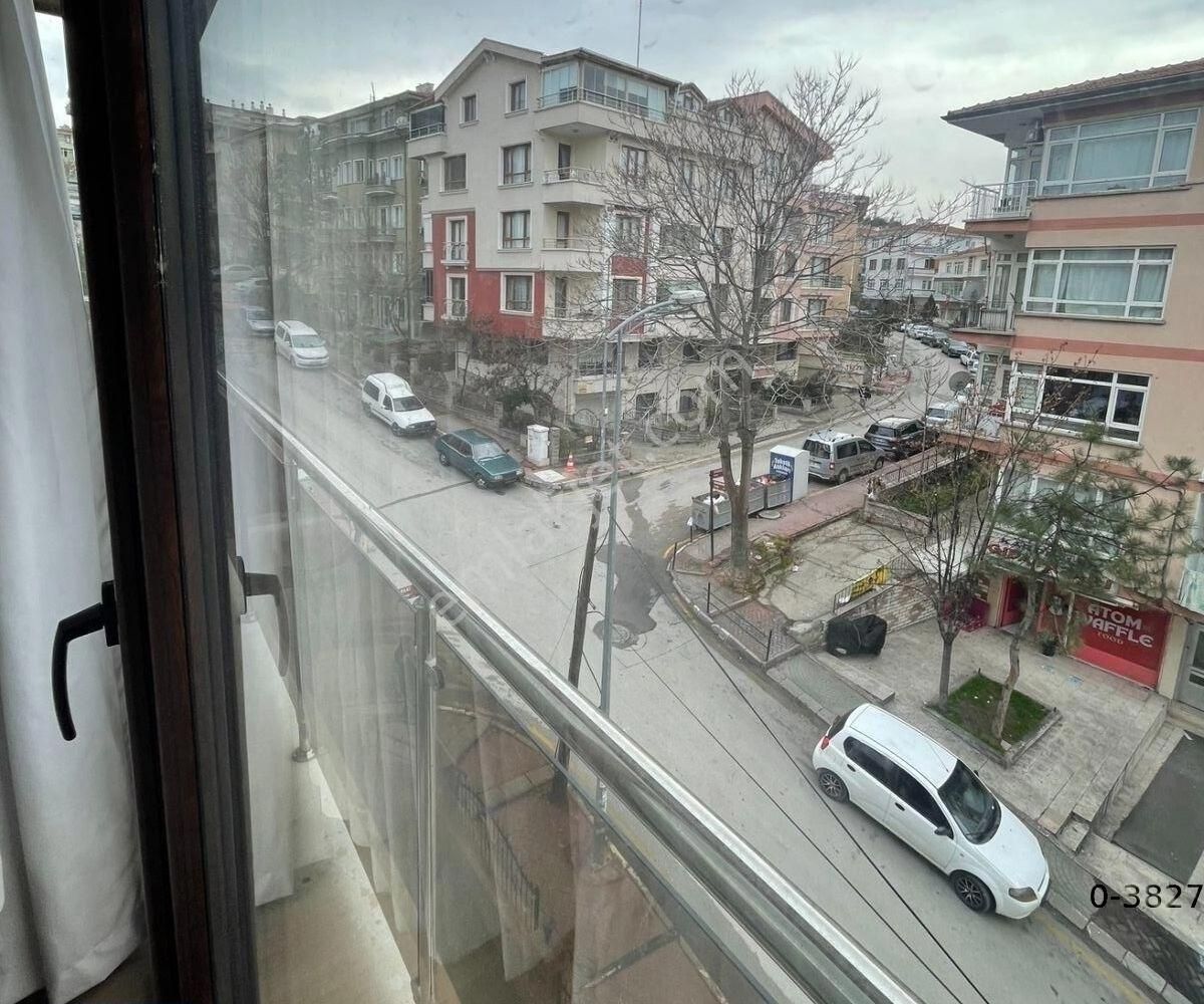 Cebeci Süngü Bayırı Sokak Da 3+1 3. Kat 10 Yıllık Bina Asansörlü Kapalı Otoparklı 110m2 Mobilyalı - Görsel 14