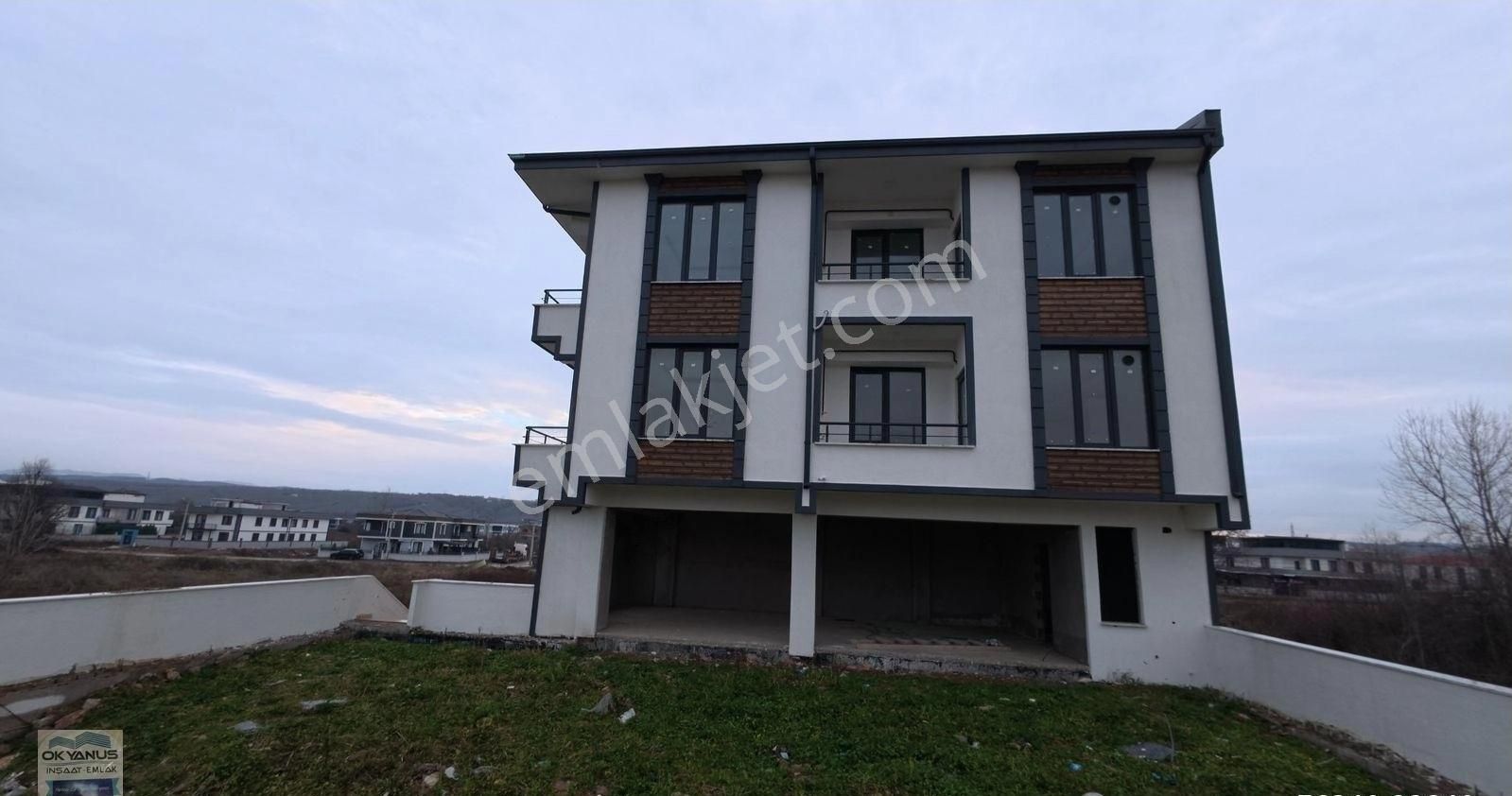 Karasuda Hastaneye Denize Yürüme Mesafesinde 2+1 Mutfak Ayrı Asansör Kullanımlı Sıfır Daire!!!