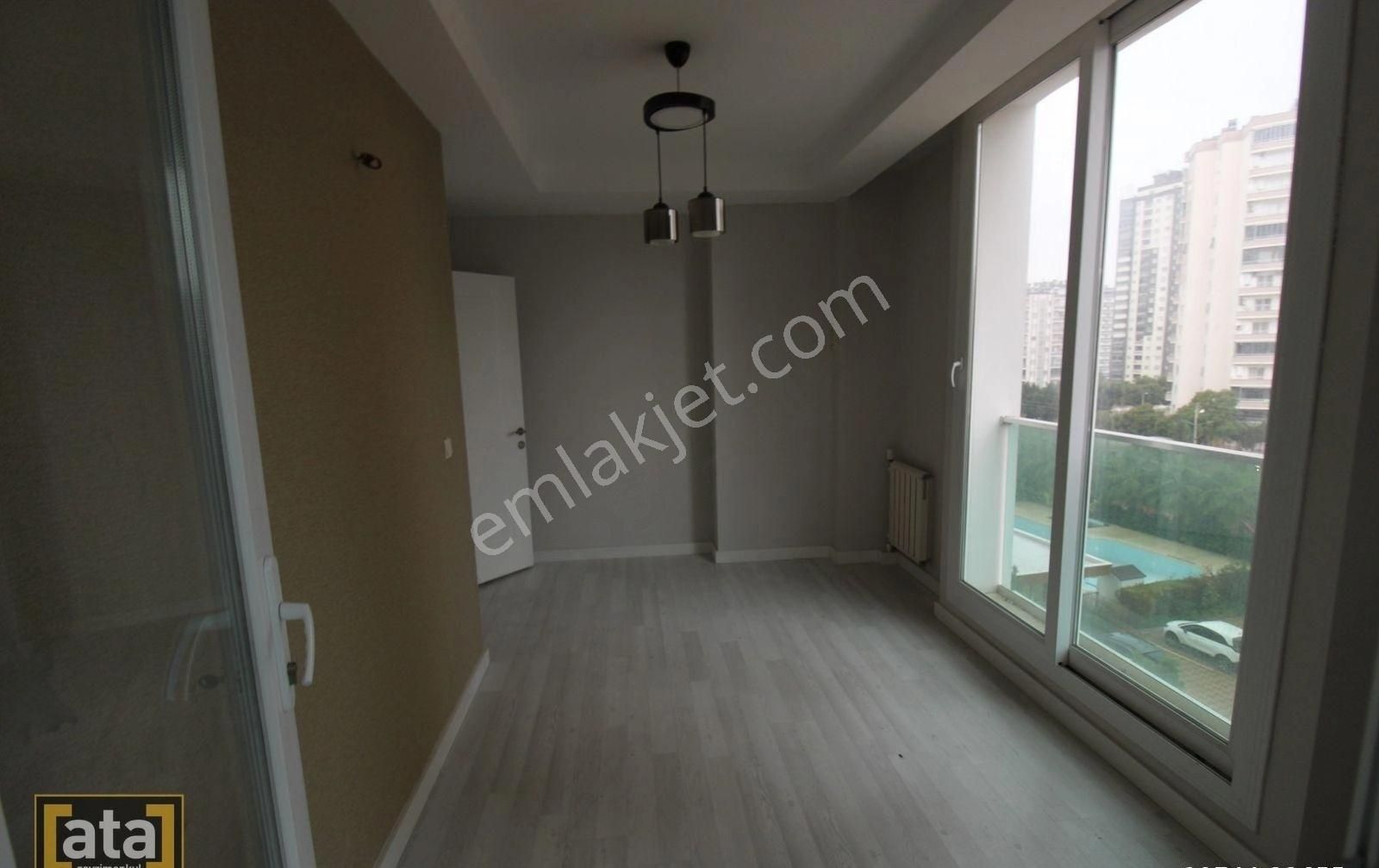 Vatan Caddesinde Yola Yürüme Mesafesinde Kombili Site İçi Kapalı Oto Parklı - Görsel 4