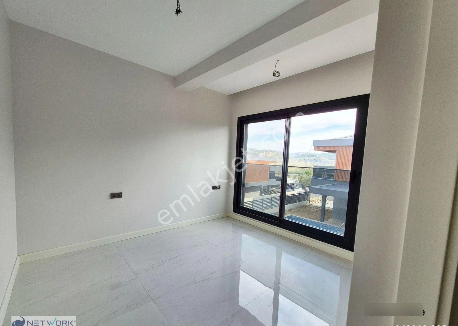 Kuşadası Satılık Full Deniz Manzaralı Lüks 4+1 Müstakil Villa - Görsel 14