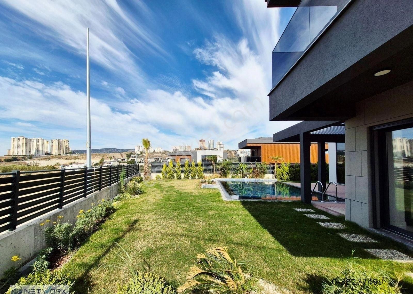 Kuşadası Satılık Full Deniz Manzaralı Lüks 4+1 Müstakil Villa - Görsel 9