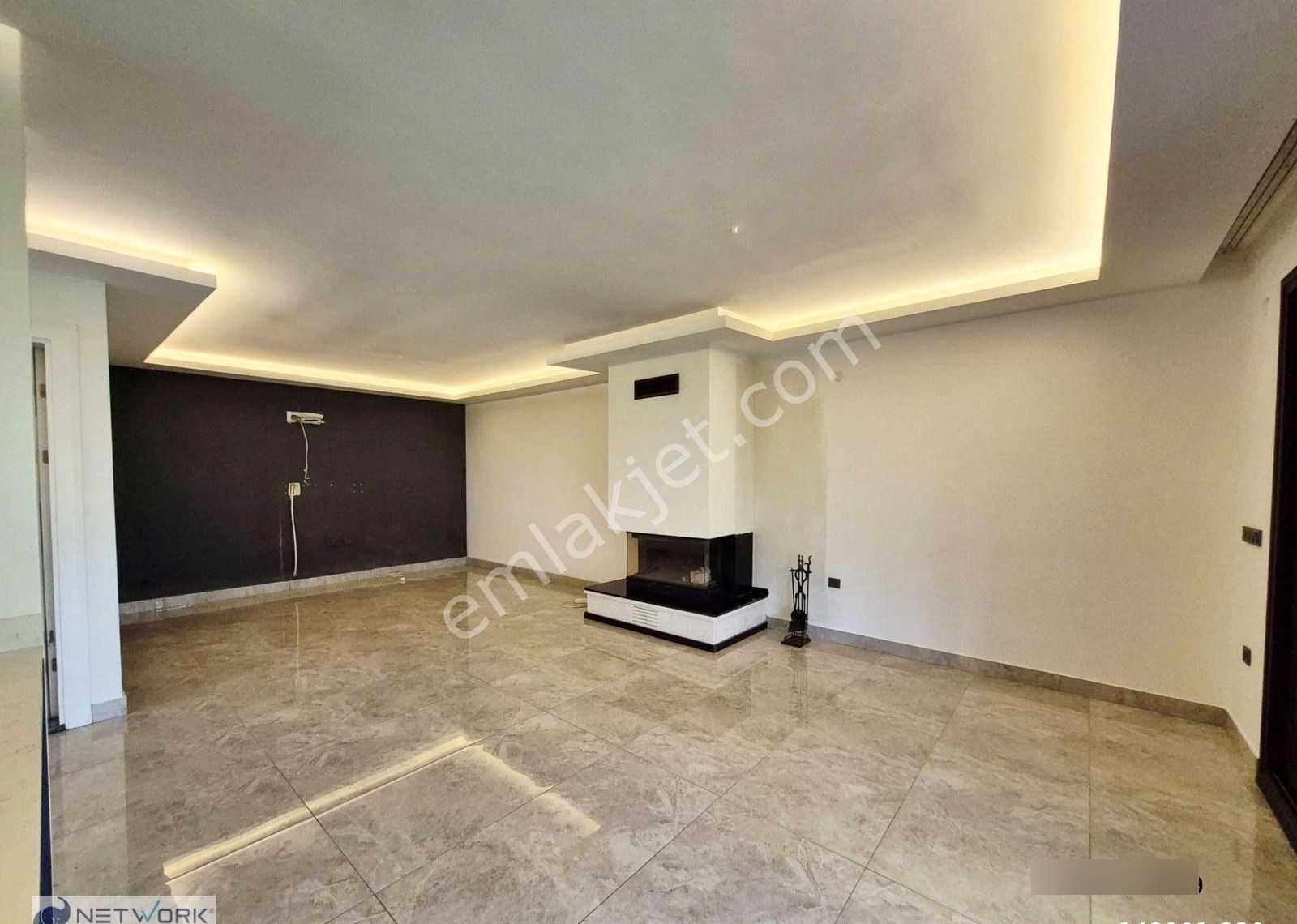 Kuşadası Avm Bölgesinde Satılık 4+1 Geniş Bahçeli Villa - Görsel 14