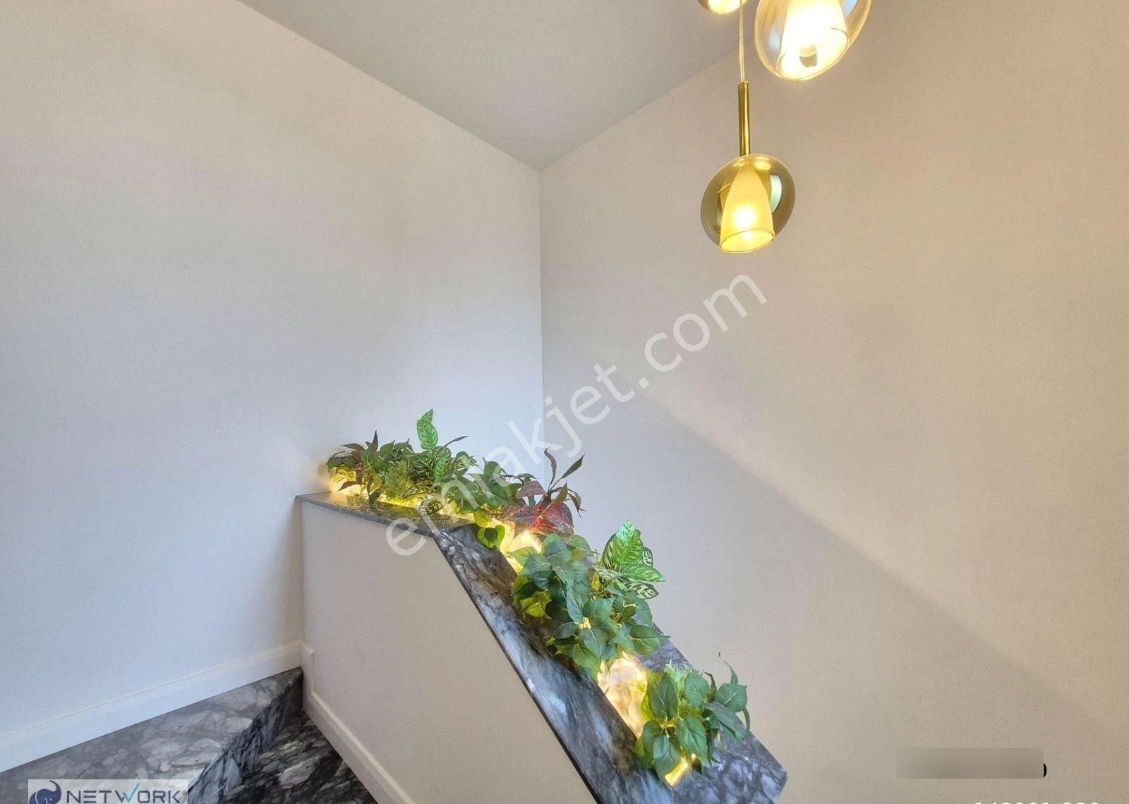 Kuşadası Avm Bölgesinde Satılık 4+1 Geniş Bahçeli Villa - Görsel 10