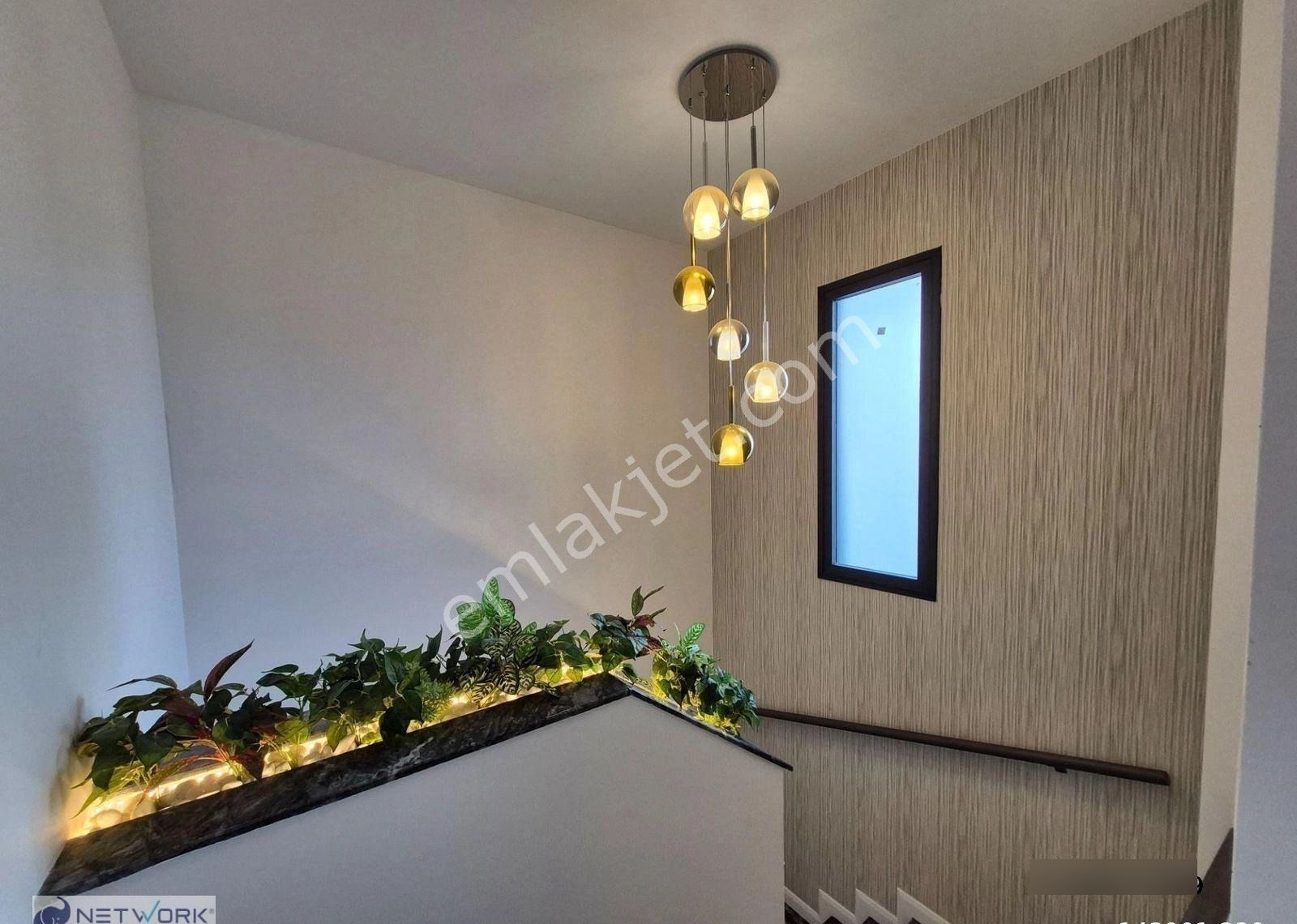 Kuşadası Avm Bölgesinde Satılık 4+1 Geniş Bahçeli Villa - Görsel 4