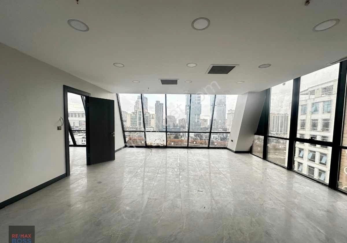 Balgat Prestij'te Geniş Alana Sahip - Her İşe Uygun Lüks Ofis - Görsel 12