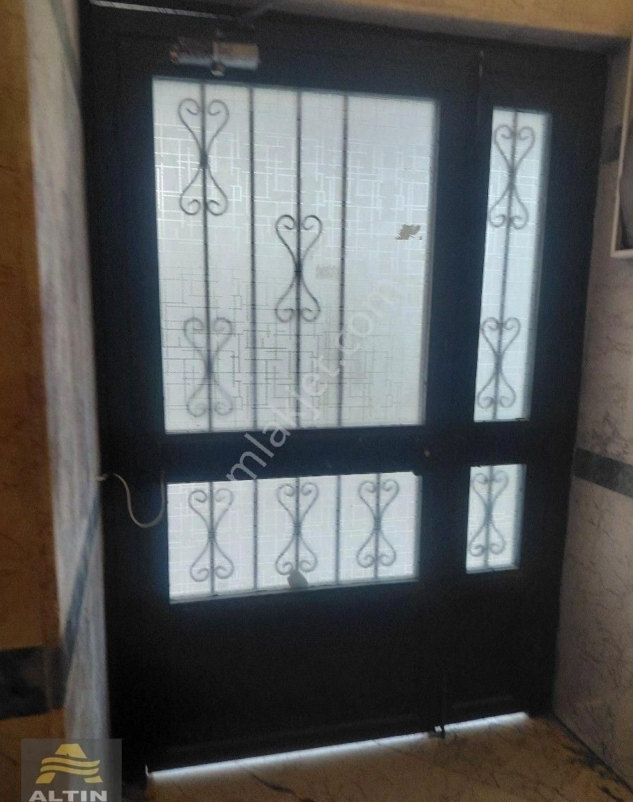 Antalya Lara Güzelobada Acil Satılık Y.giriş Kat