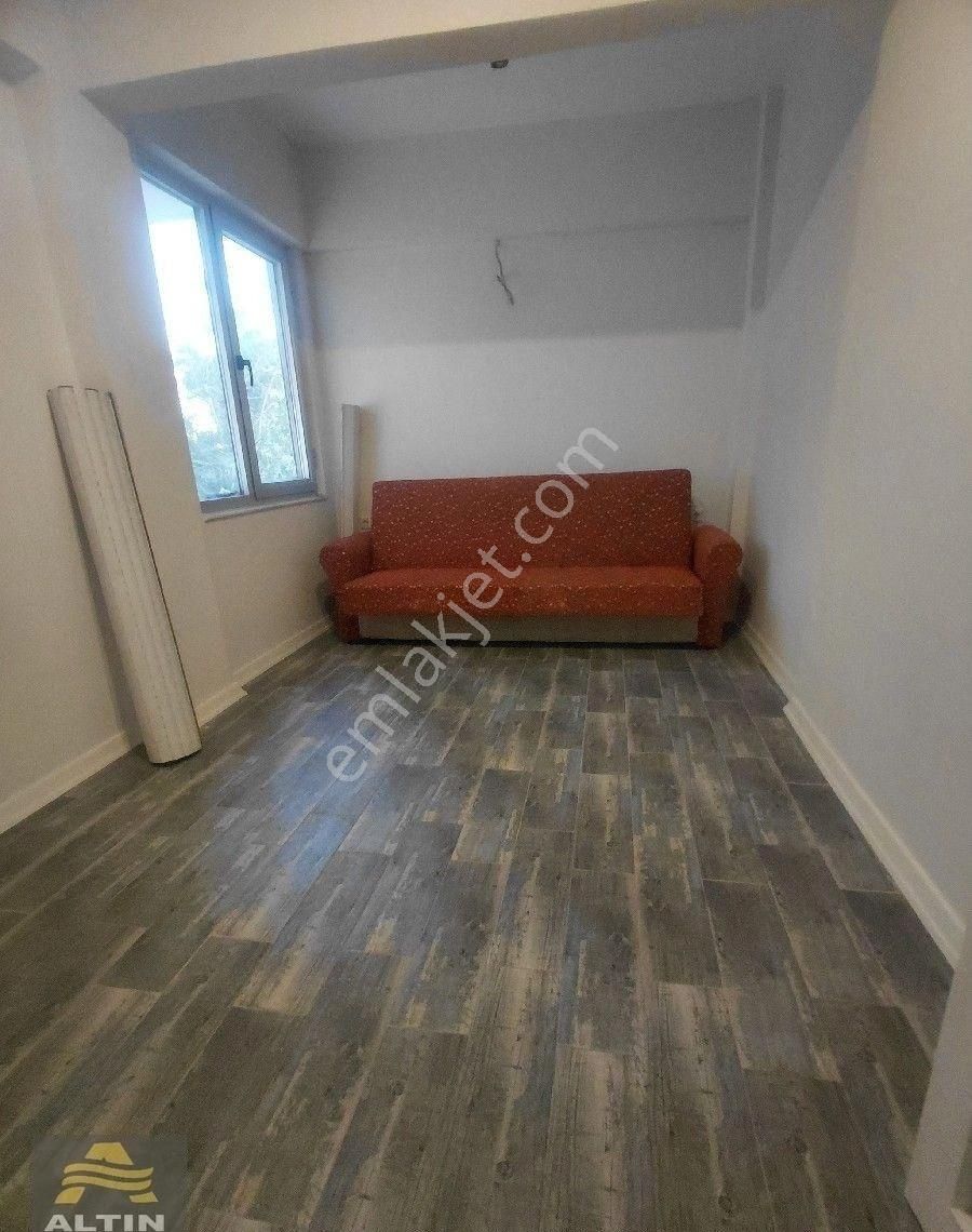 Antalya Lara Güzelobada Acil Satılık Y.giriş Kat - Görsel 3