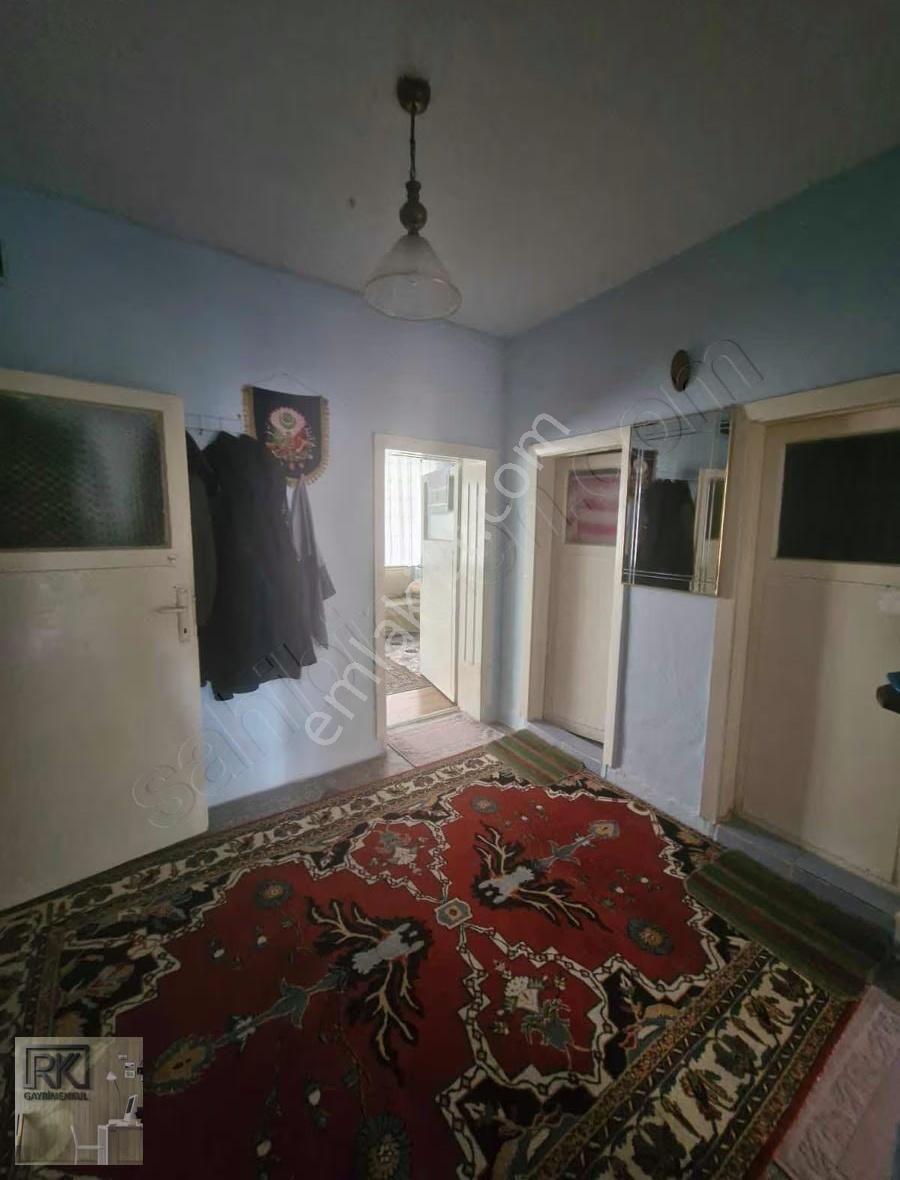 R.k Dan Tophanede Satılık Mustakil Bina - Görsel 2