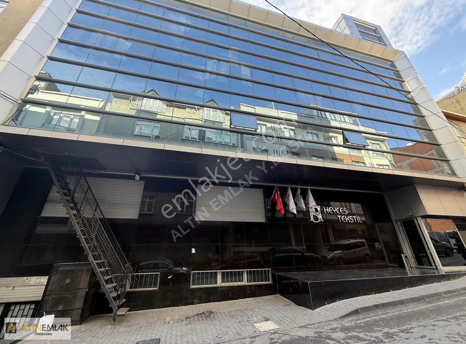 Halkalı'da Basın Ekspres'e Yakın, 6 Katlı Plaza Kiralık - Görsel 9