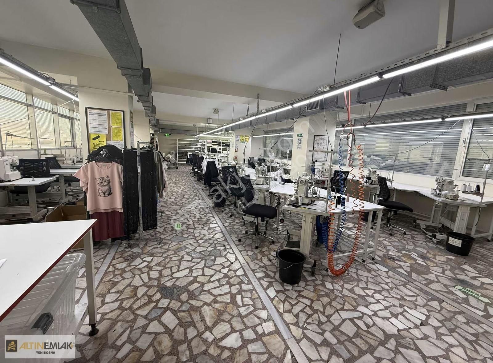 Halkalı'da Basın Ekspres'e Yakın, 6 Katlı Plaza Kiralık - Görsel 25