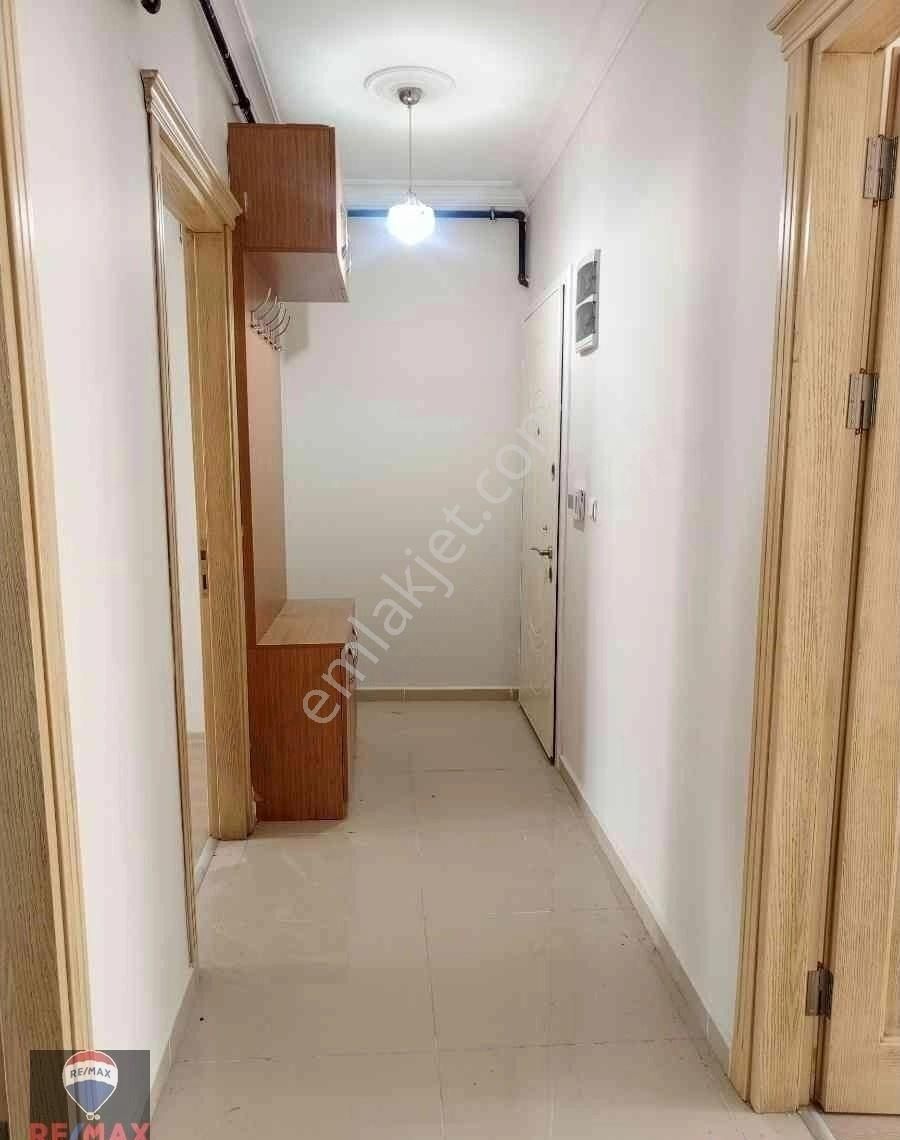Karşıyaka Yalı Mahallesi'nde Prestijli Lokasyon'da Kiralık 2+1 Daire - Görsel 23