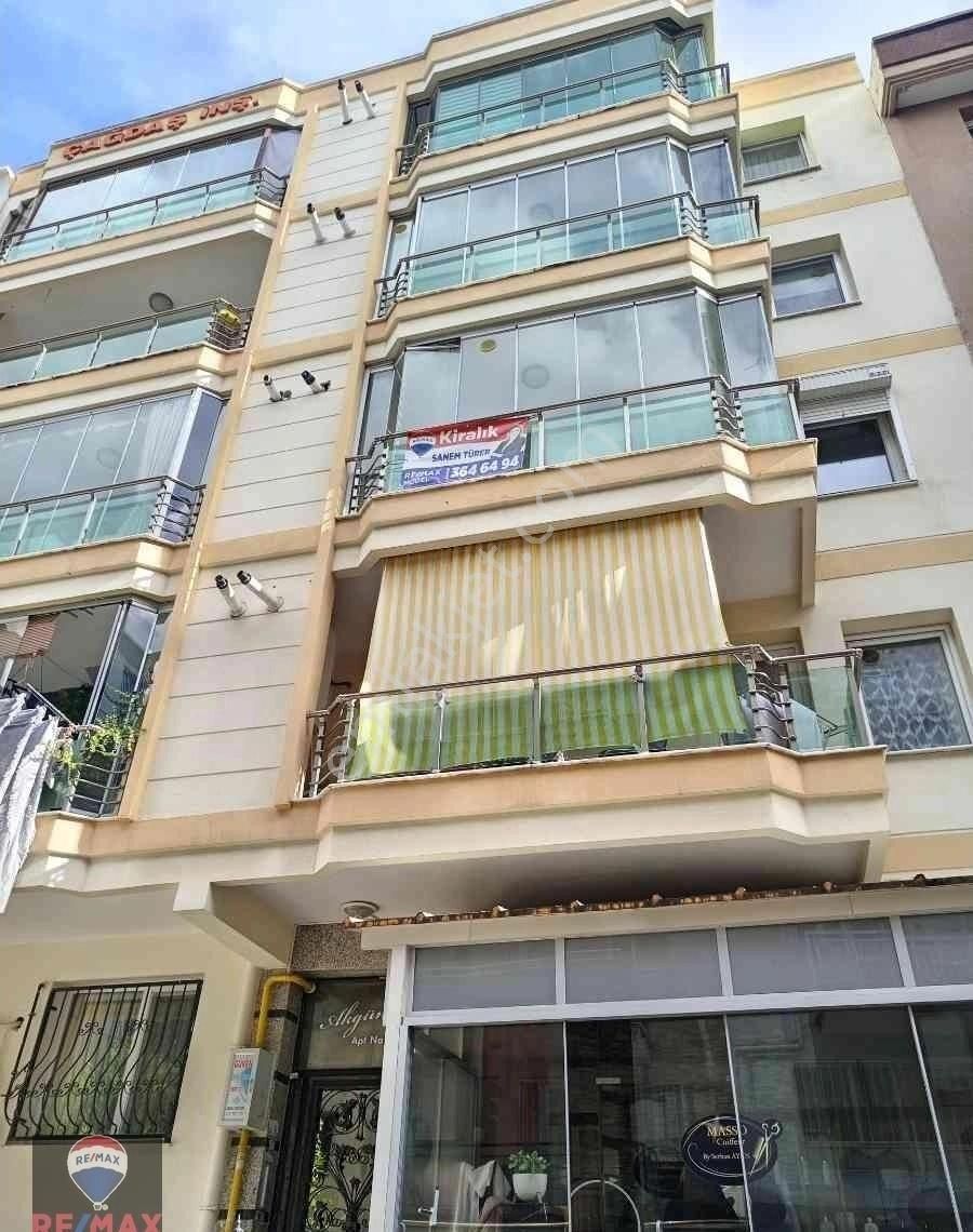 Karşıyaka Yalı Mahallesi'nde Prestijli Lokasyon'da Kiralık 2+1 Daire
