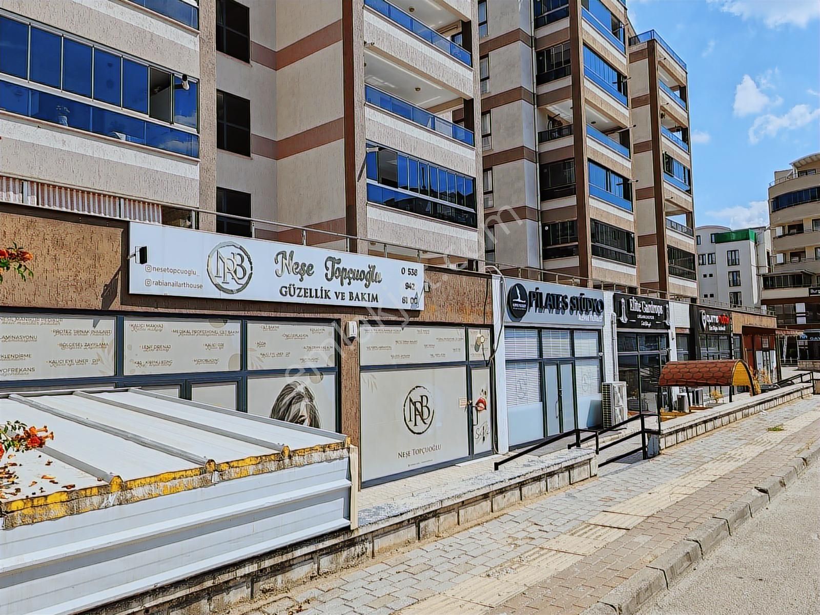 Acil Araç Takaslı Hamitler Mah. 80 M2 Net Park Cepheli