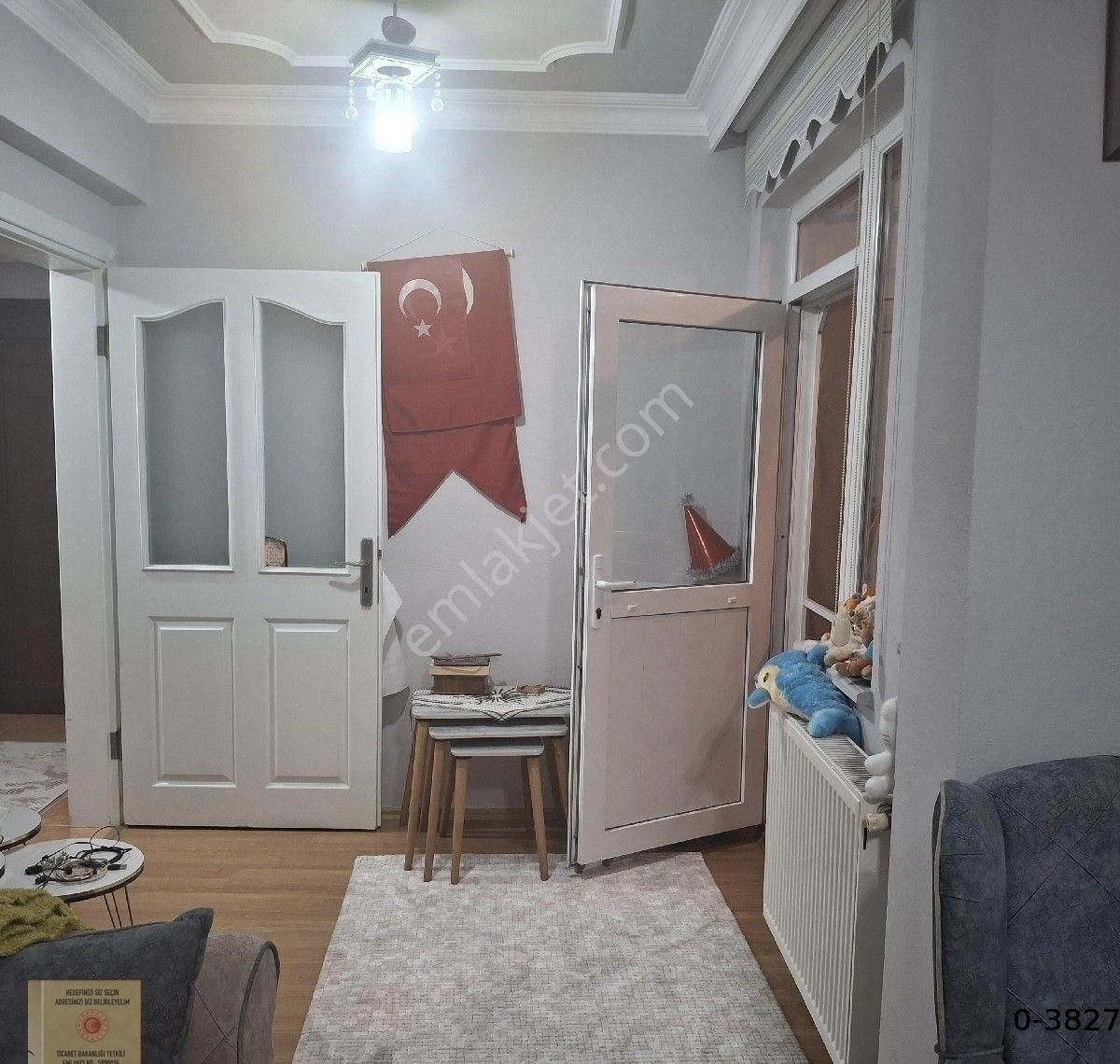 T.dağmuratlı Muradiye Mah.de Merkezi Konumda Geniş Kullanım Alanına Sahip(3+1)2.kt Daire Satılıktır - Görsel 15