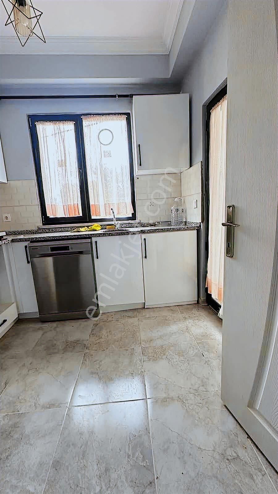 Samandıra Veysel Karani Mah. Ful Eşyalı Kiralık 2+1 Daire - Görsel 2