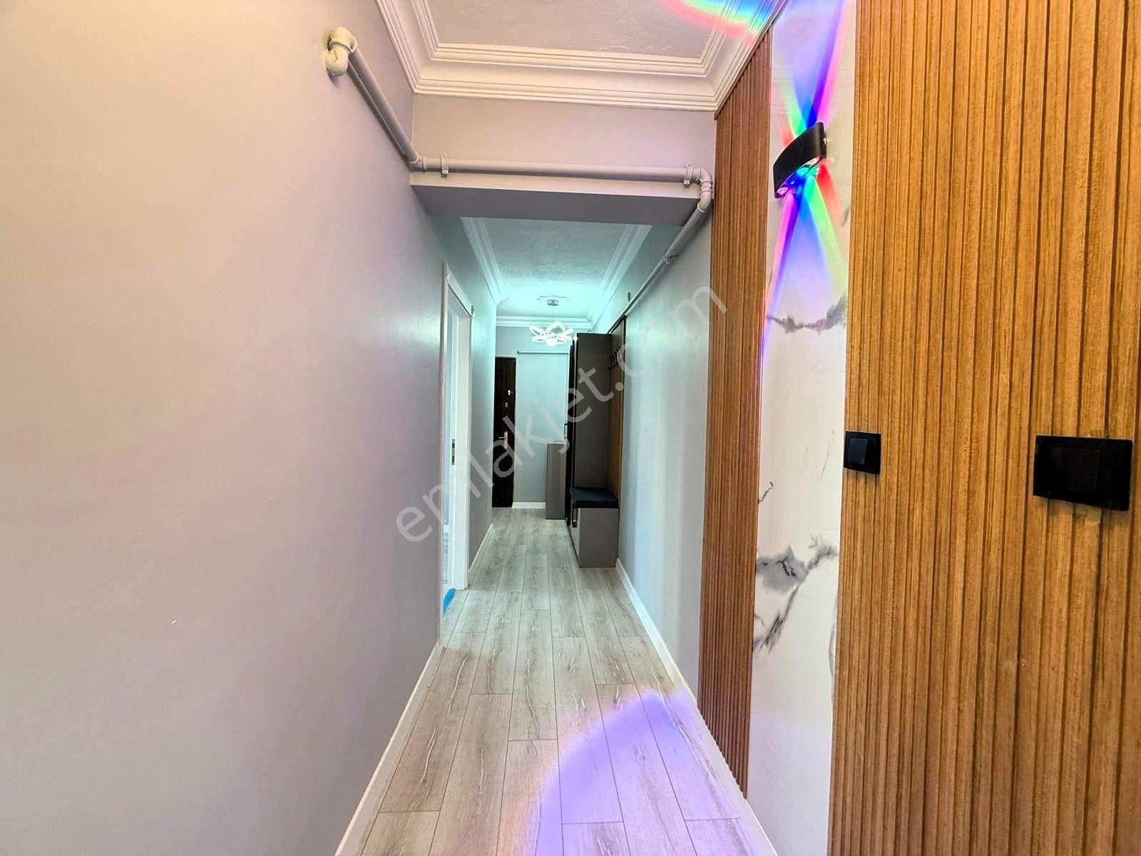 Kariyerden Ayvalı'da Asansölülüxyapılı Ara Katta 3+1 Daire - Görsel 15