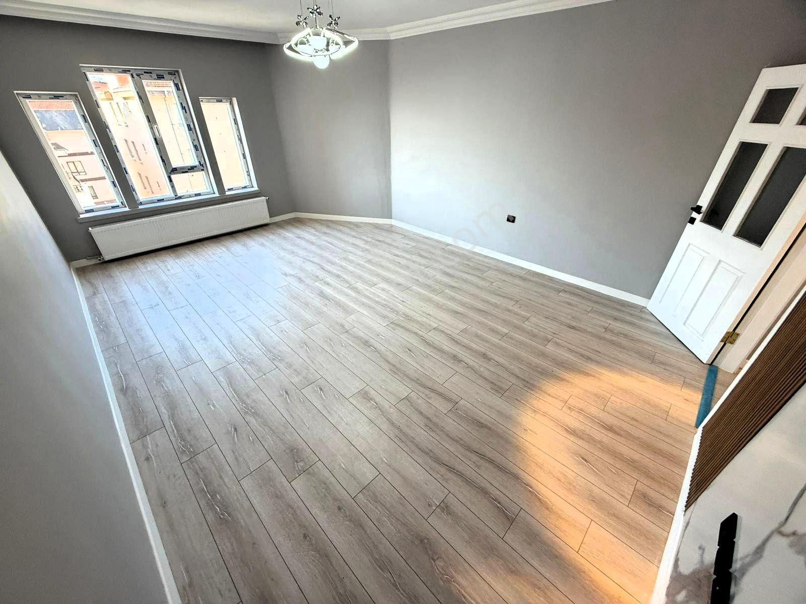 Kariyerden Ayvalı'da Asansölülüxyapılı Ara Katta 3+1 Daire - Görsel 10