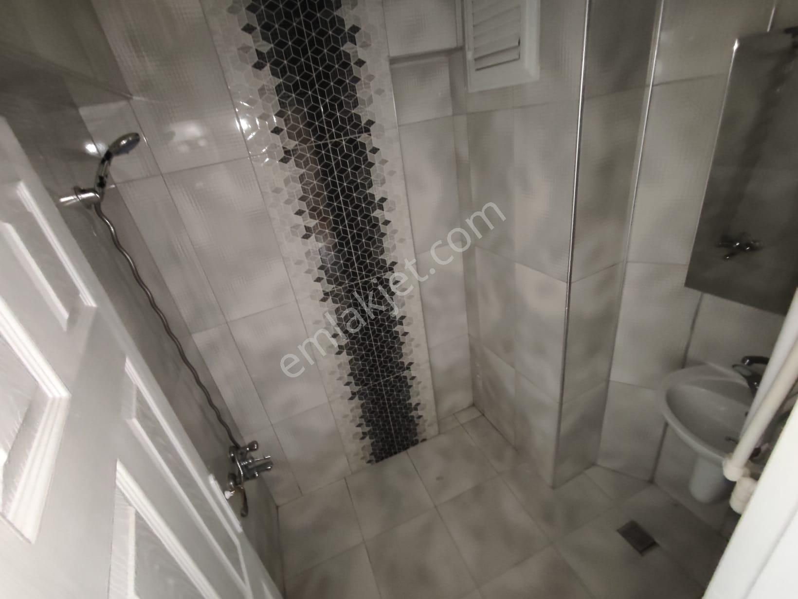 Yılmaz Gayrimenkul 3+1 Ön Cephe Kıralık Yapılı Masrafsız Mavı Okul Yanı - Görsel 4