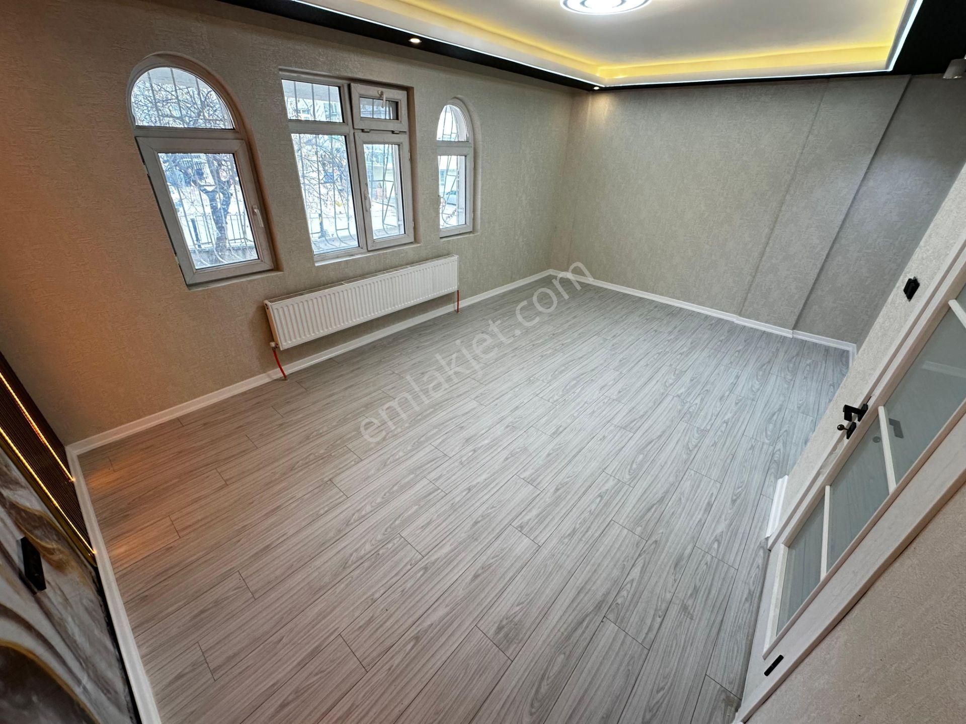 Kariyer Den Ayvalı'da Bağımsız 3+1 Katta Full Yapılı Balkonlu 3+1 Daire!!! - Görsel 12