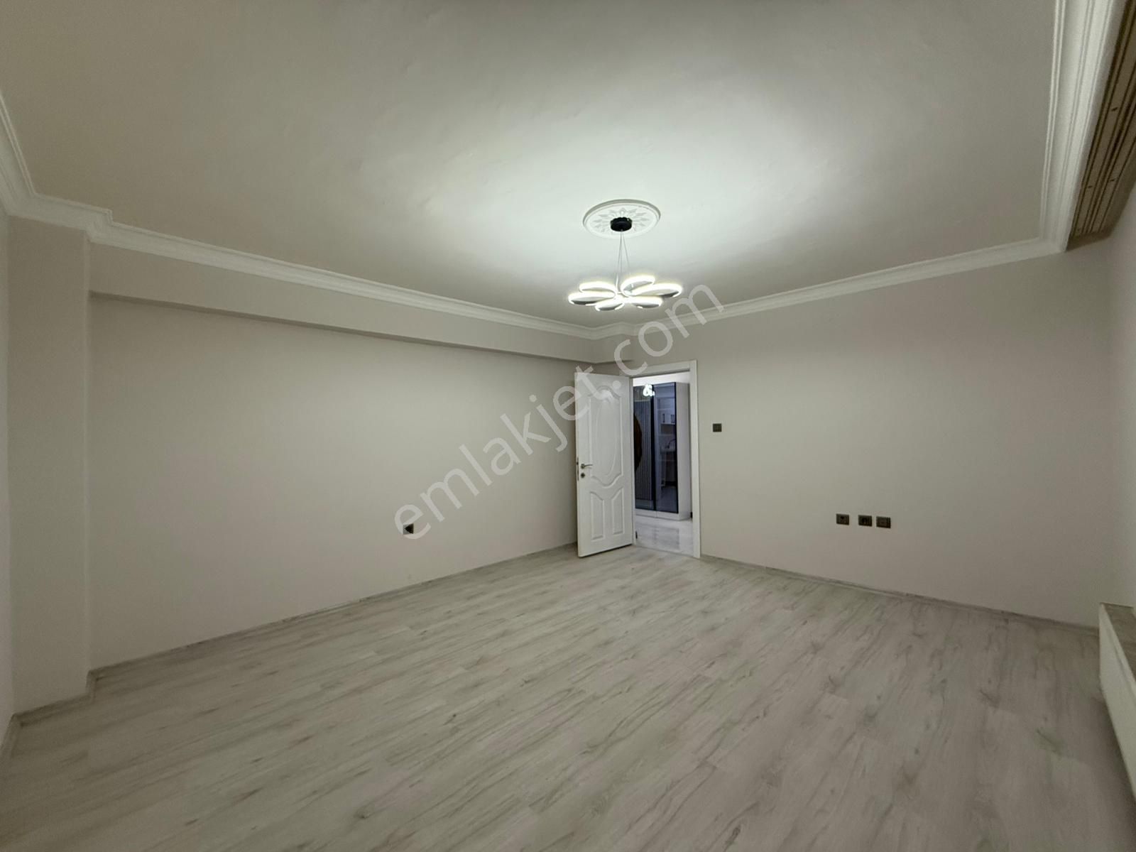 Yayla Merkezde Vadi Park Karşısı Giriş Fuul Yapılı 3+1 Daire - Görsel 9